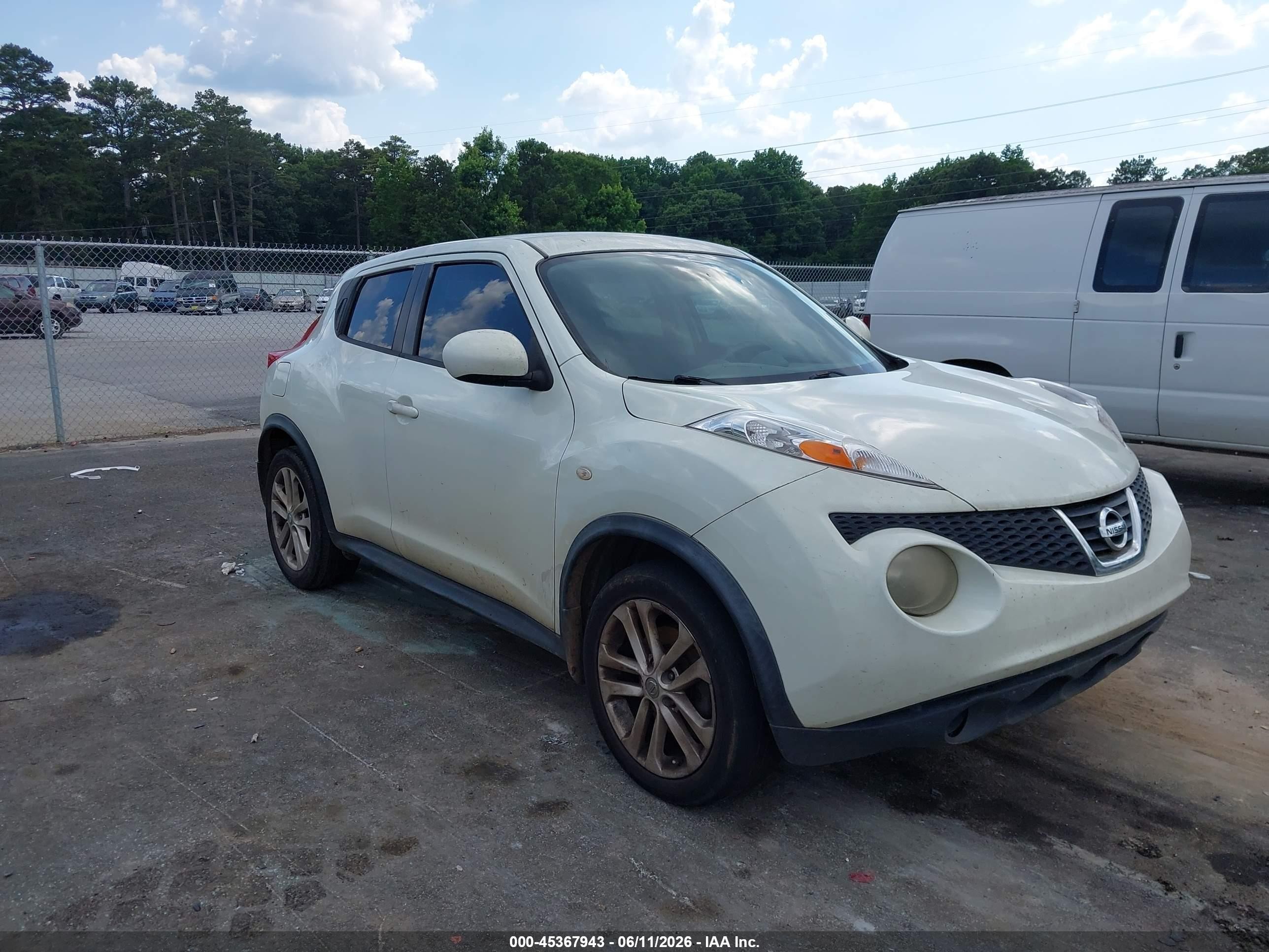 2012 Nissan Juke S White vin: JN8AF5MR7CT101326