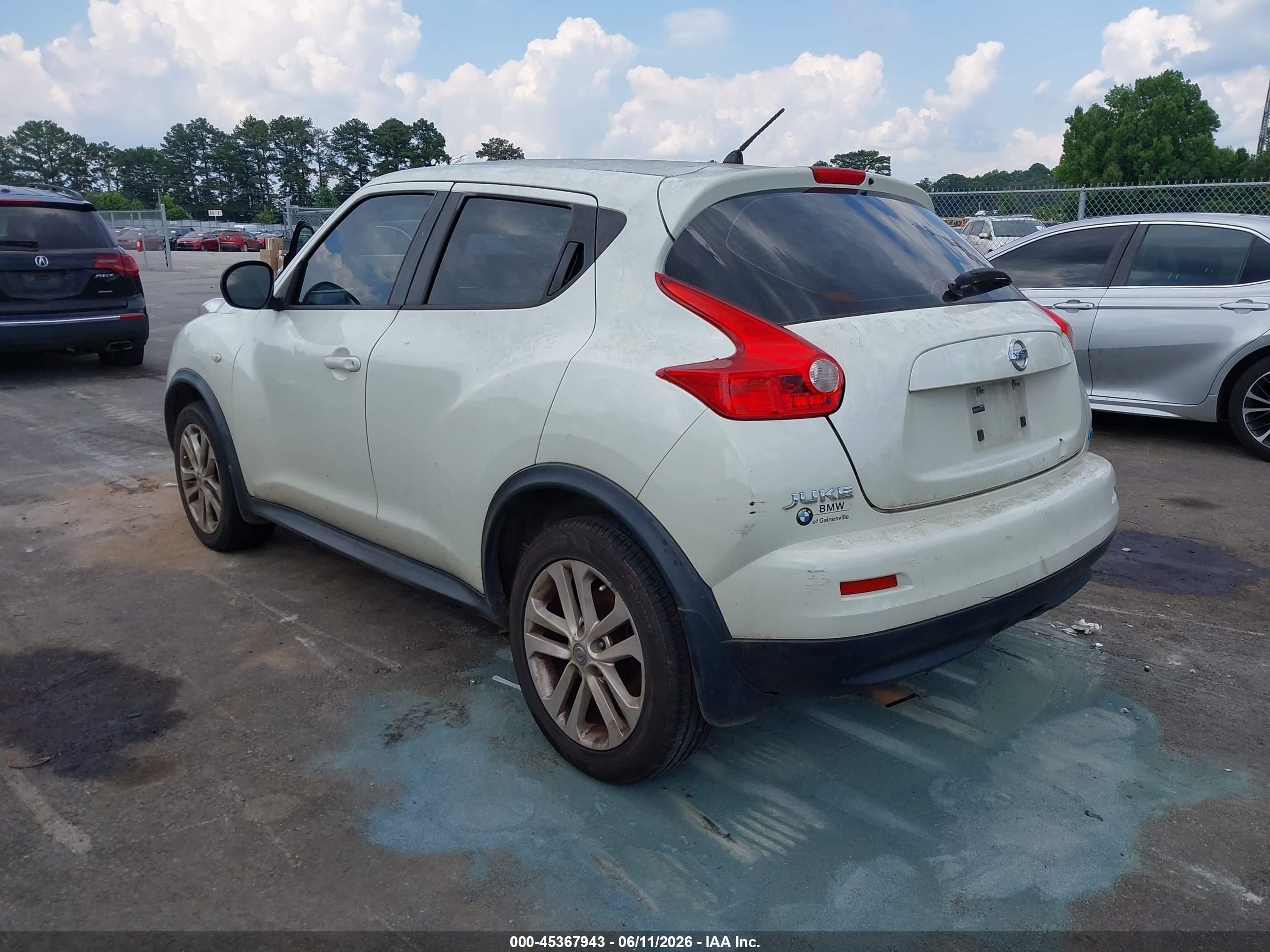 2012 Nissan Juke S White vin: JN8AF5MR7CT101326