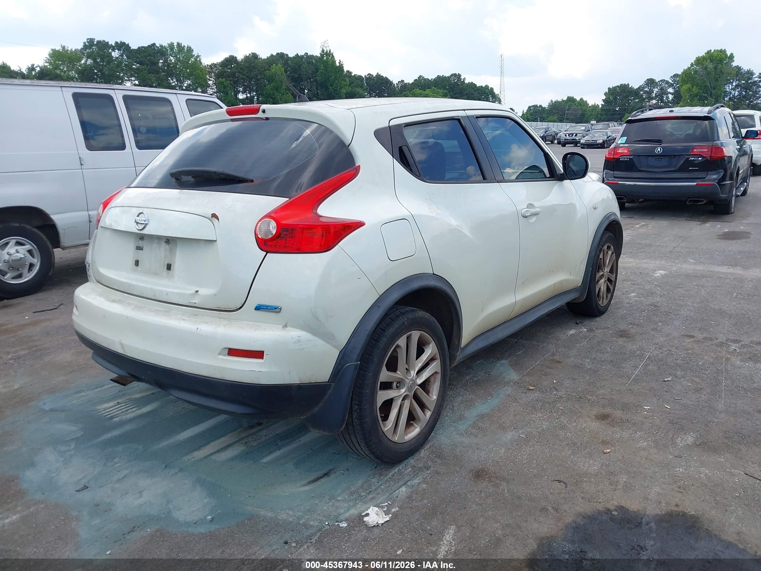 2012 Nissan Juke S White vin: JN8AF5MR7CT101326