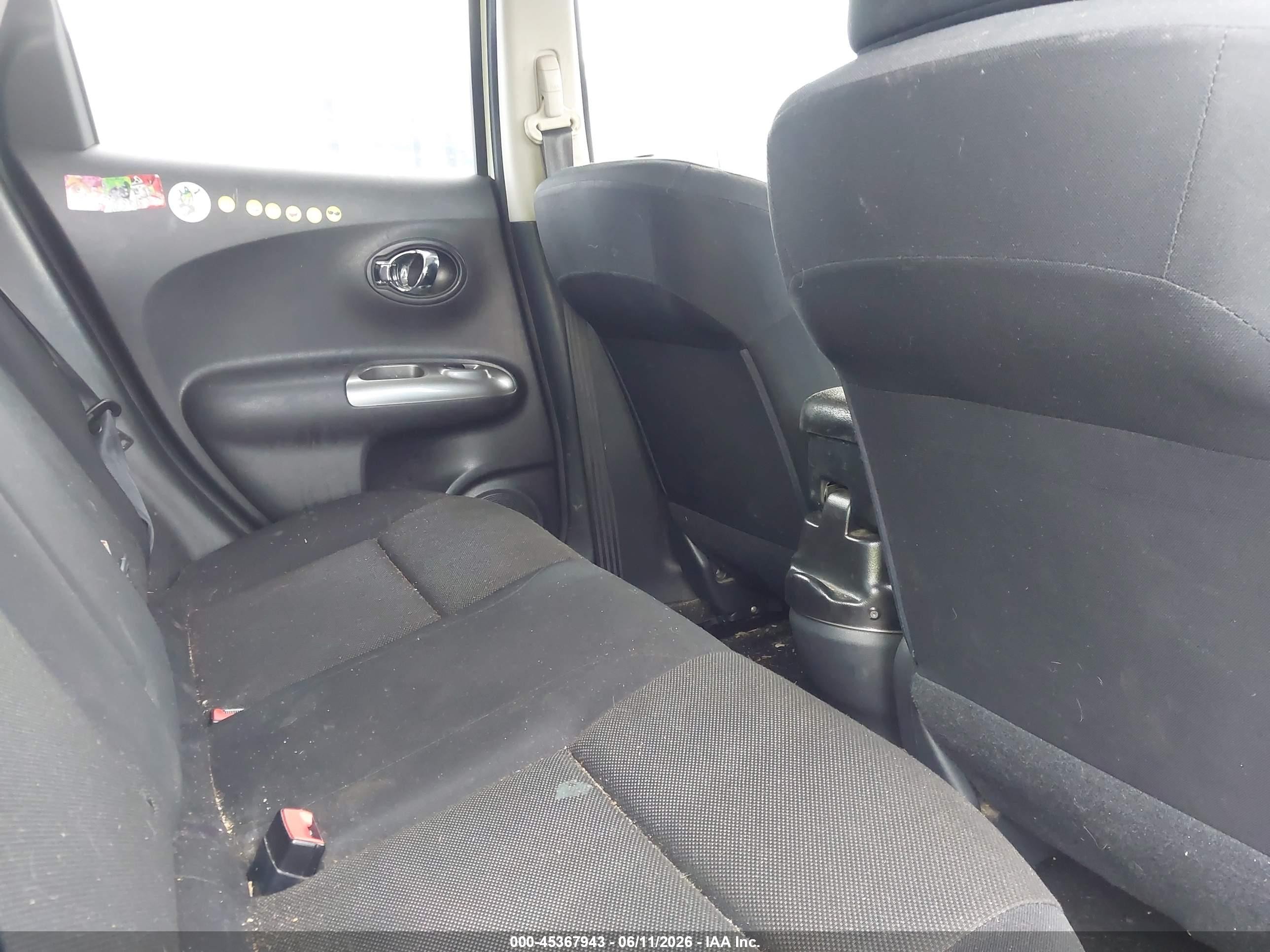 2012 Nissan Juke S White vin: JN8AF5MR7CT101326