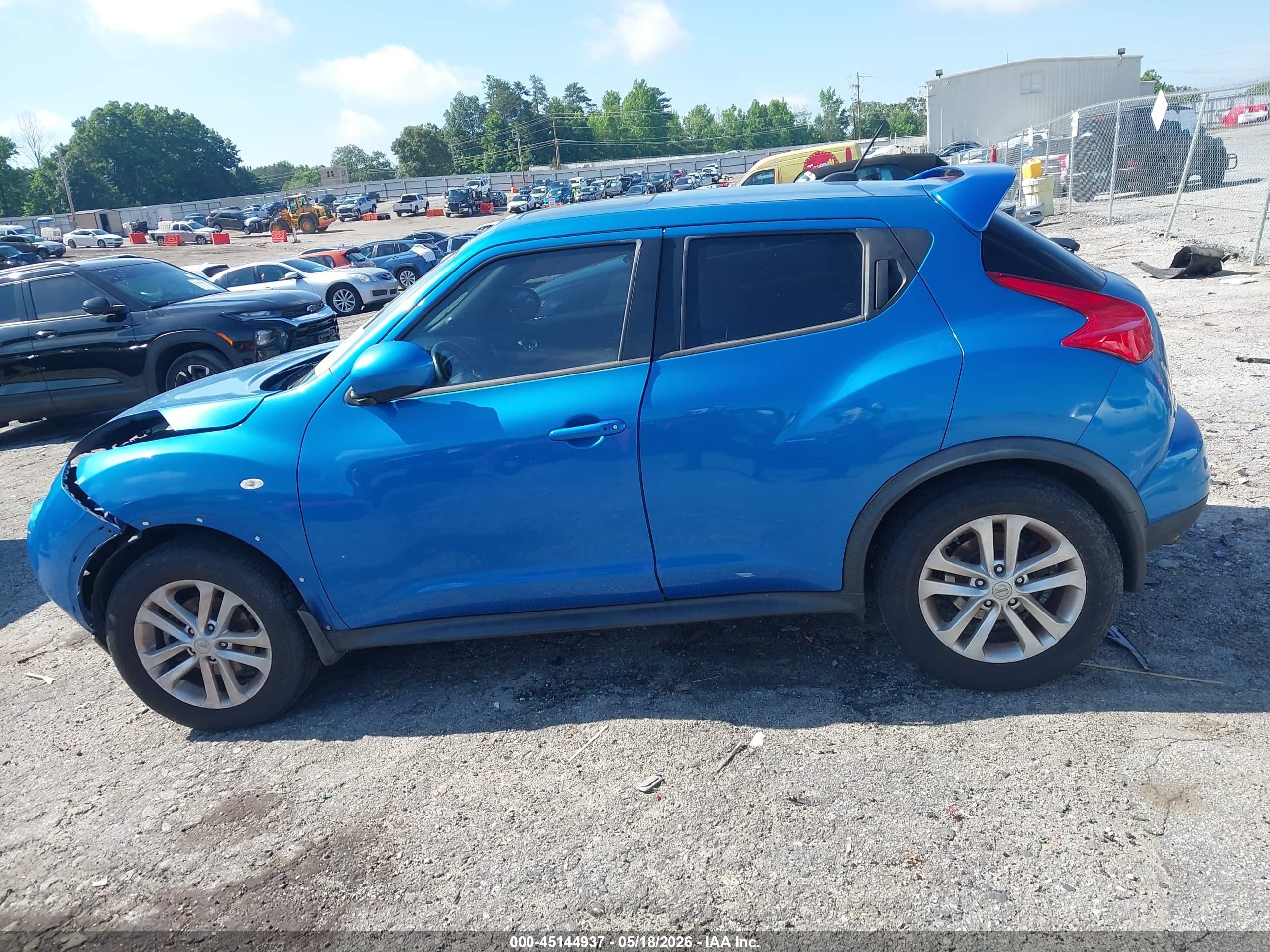2012 Nissan Juke Sv Blue vin: JN8AF5MR7CT105862