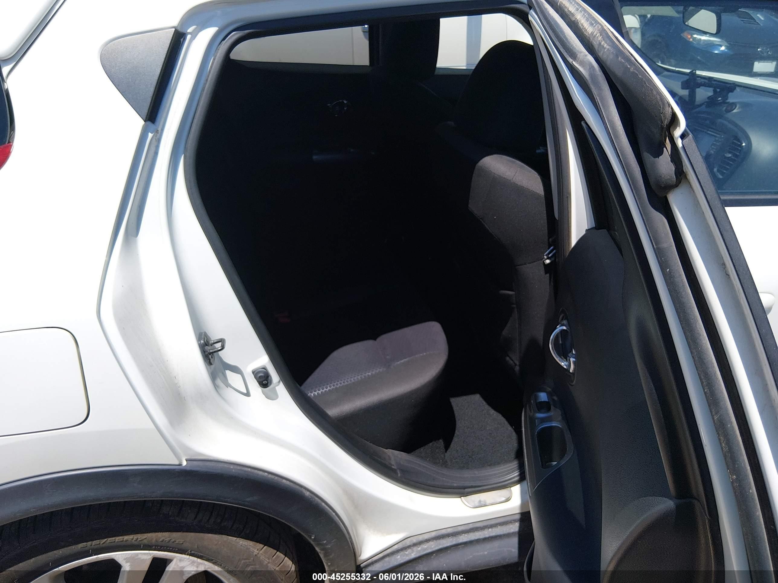 2013 Nissan Juke Sv White vin: JN8AF5MR7DT210046