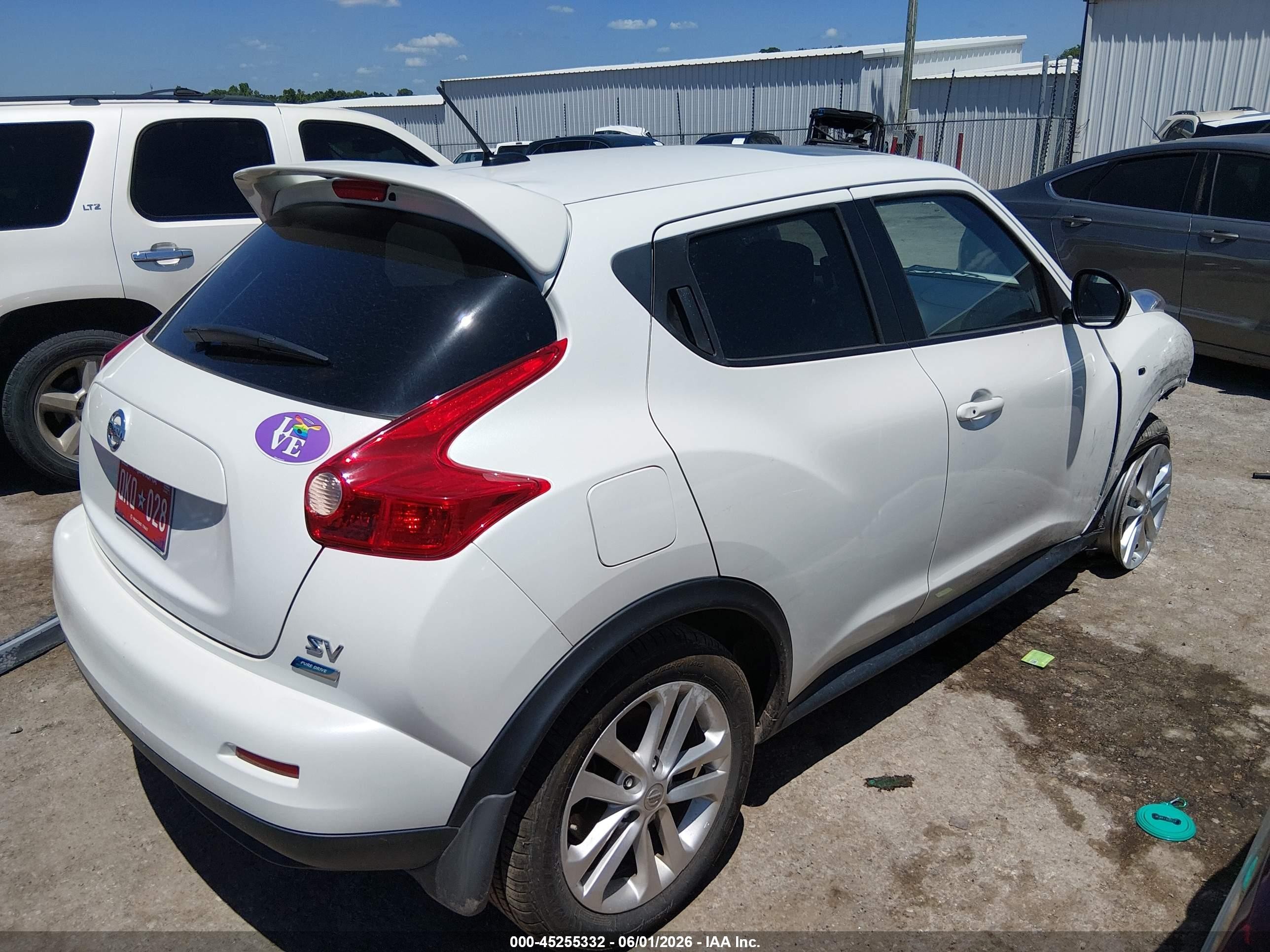 2013 Nissan Juke Sv White vin: JN8AF5MR7DT210046
