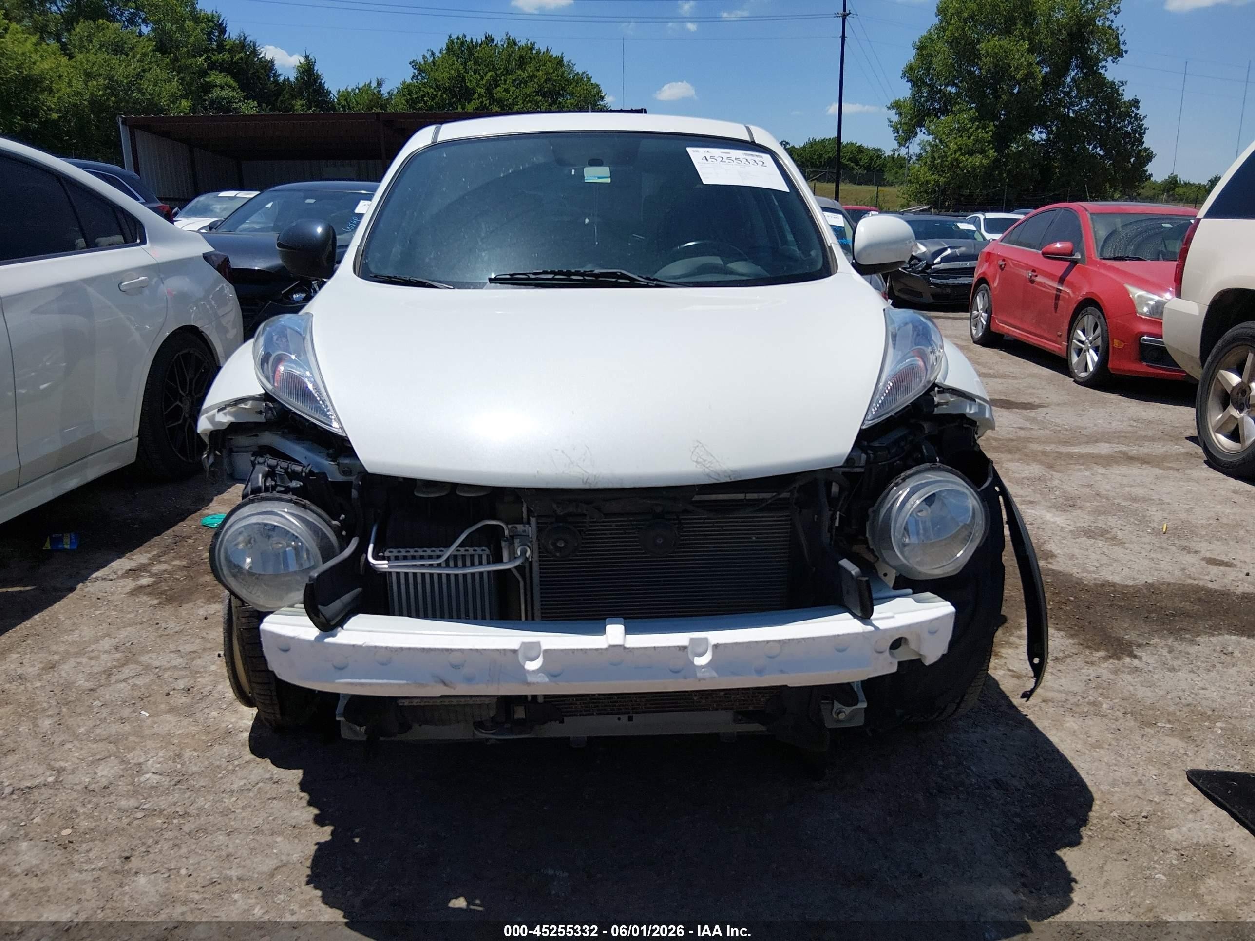 2013 Nissan Juke Sv White vin: JN8AF5MR7DT210046