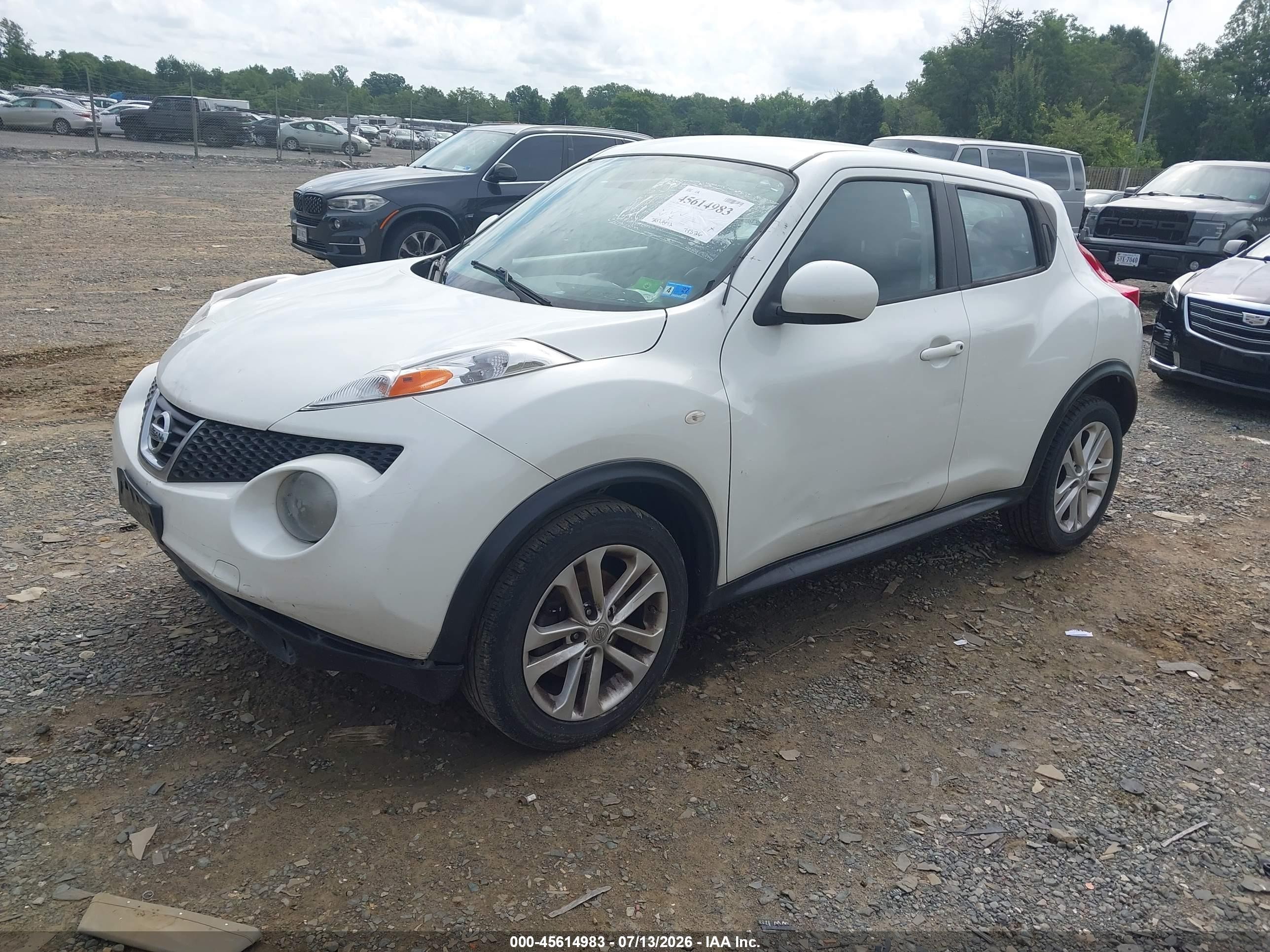 2013 Nissan Juke S White vin: JN8AF5MR7DT211682