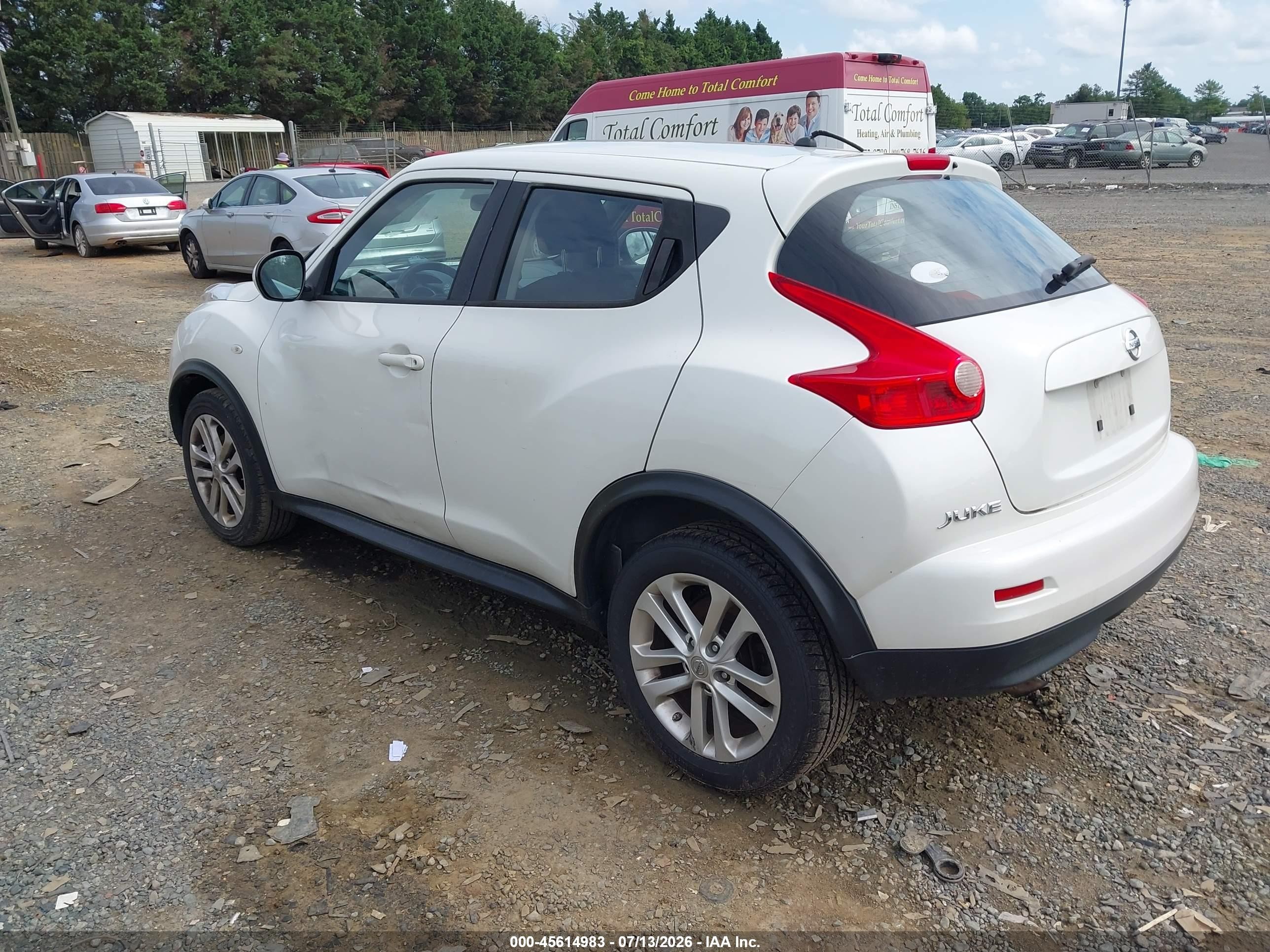 2013 Nissan Juke S White vin: JN8AF5MR7DT211682