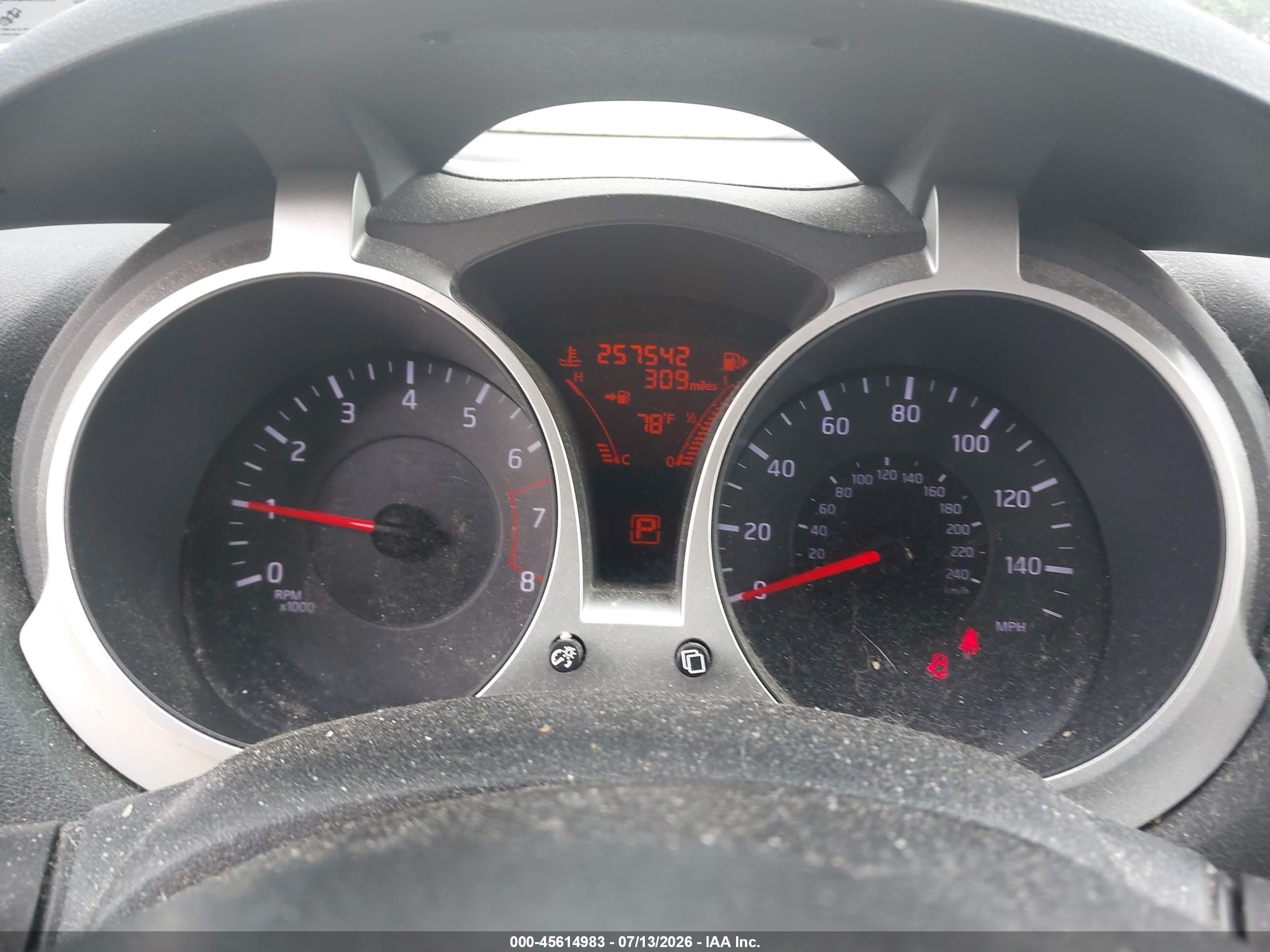 2013 Nissan Juke S White vin: JN8AF5MR7DT211682