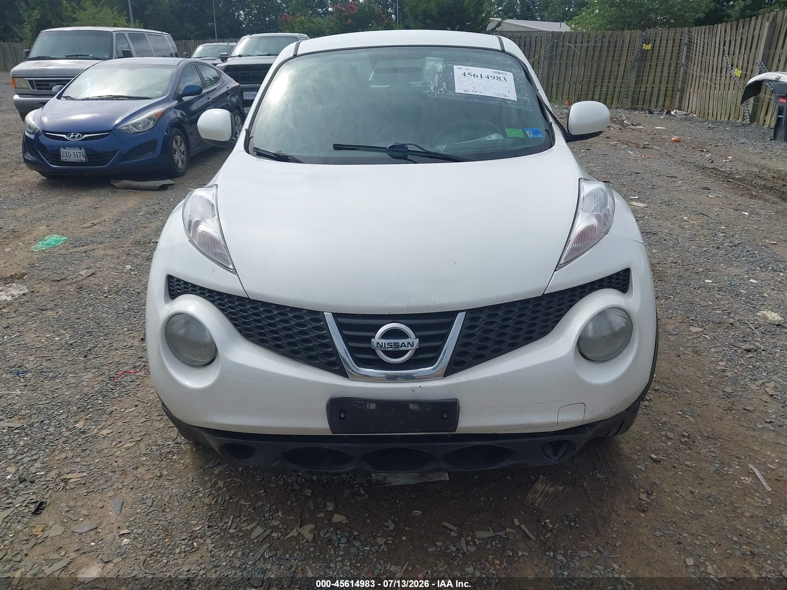 2013 Nissan Juke S White vin: JN8AF5MR7DT211682