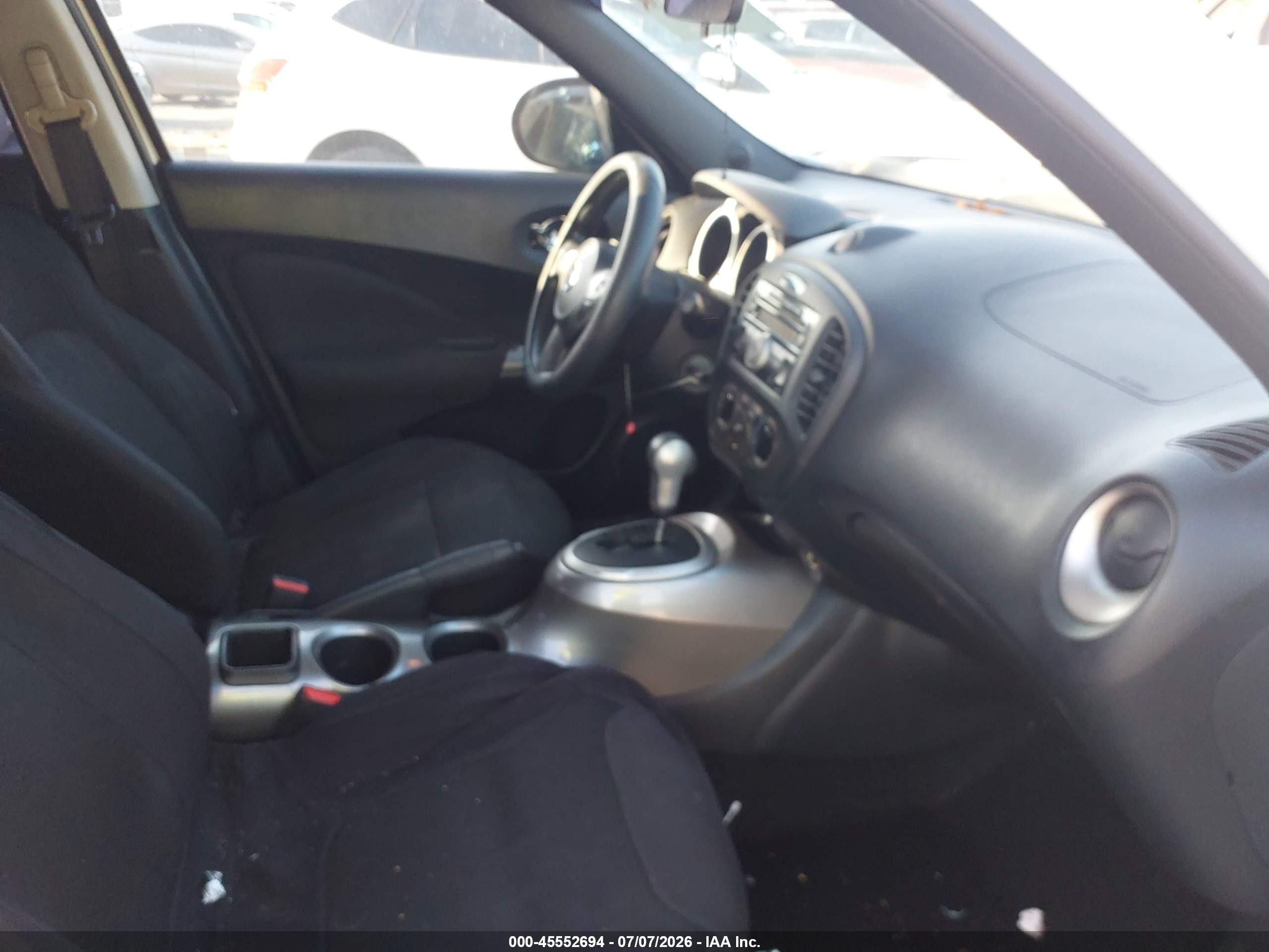 2013 Nissan Juke S White vin: JN8AF5MR7DT216560
