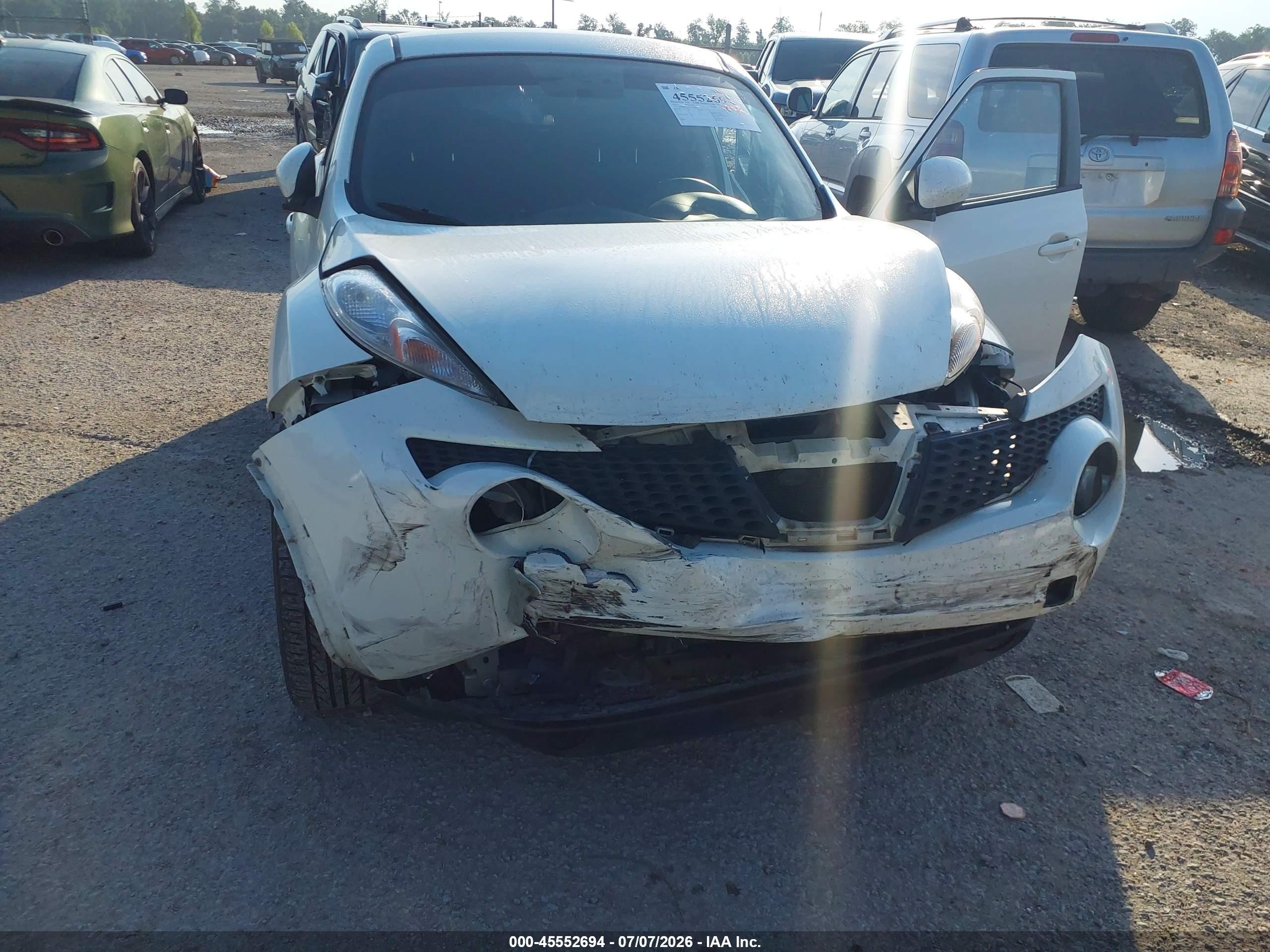 2013 Nissan Juke S White vin: JN8AF5MR7DT216560