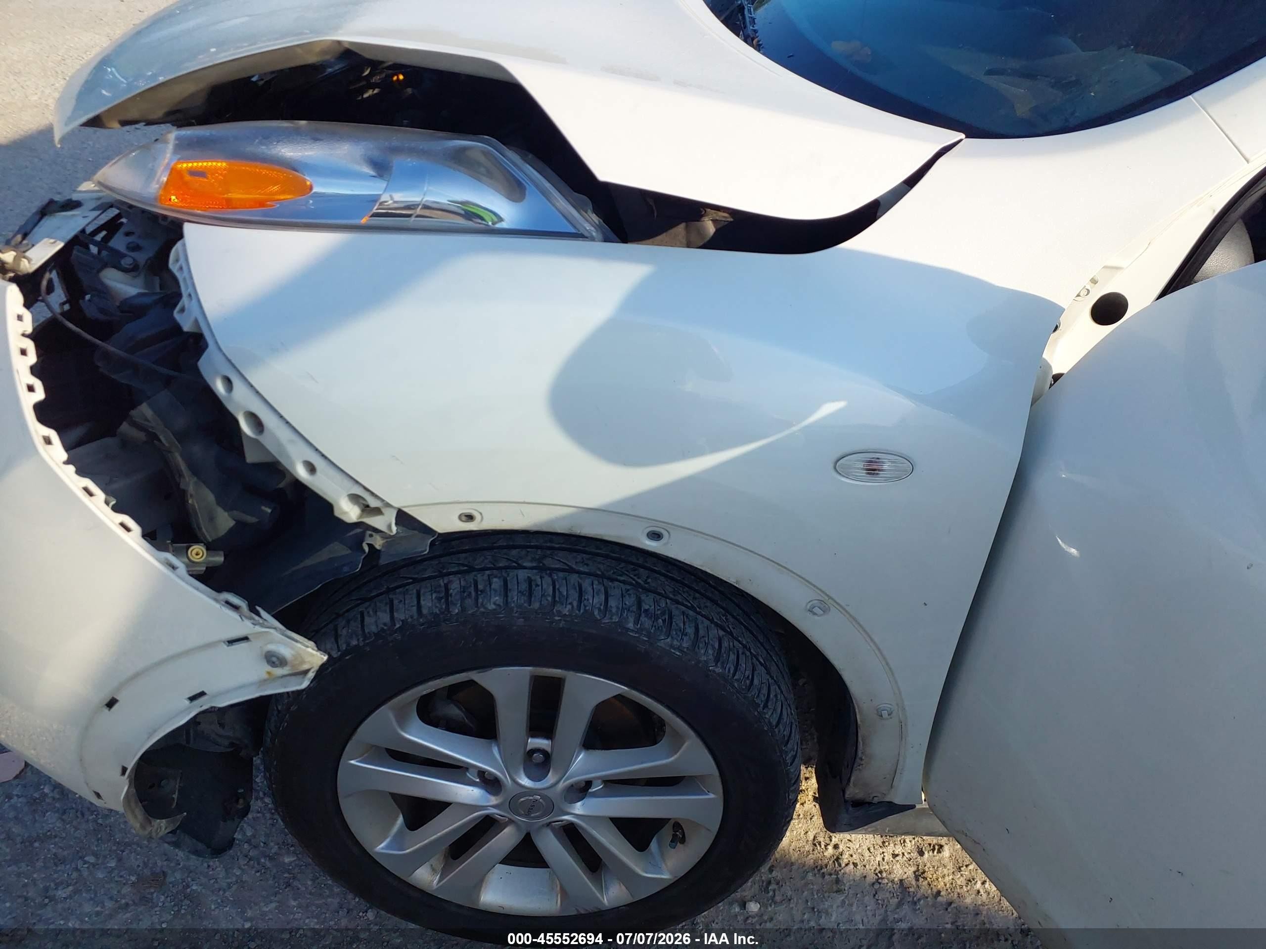 2013 Nissan Juke S White vin: JN8AF5MR7DT216560
