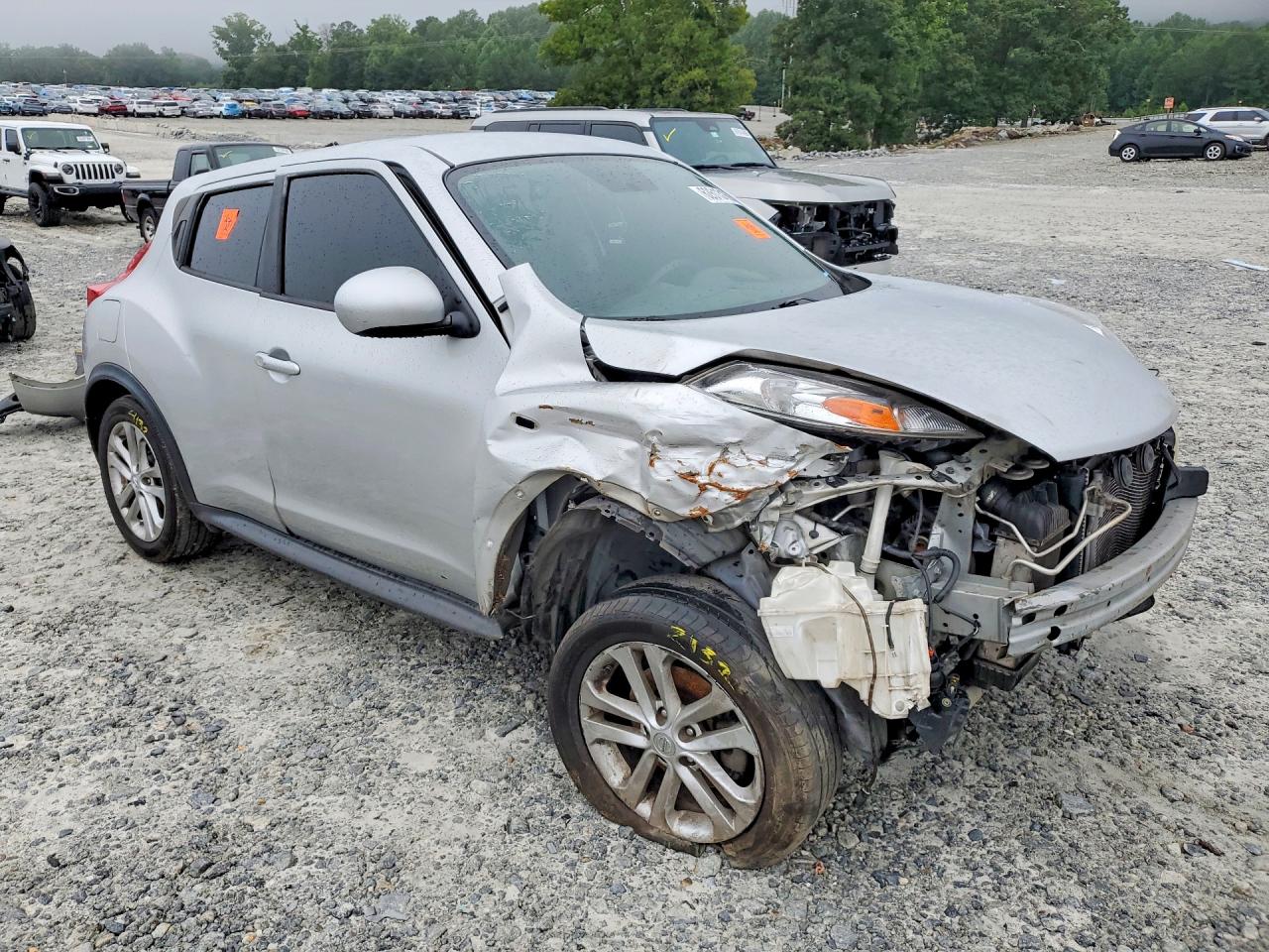 2013 Nissan Juke S Серебряный vin: JN8AF5MR7DT225338