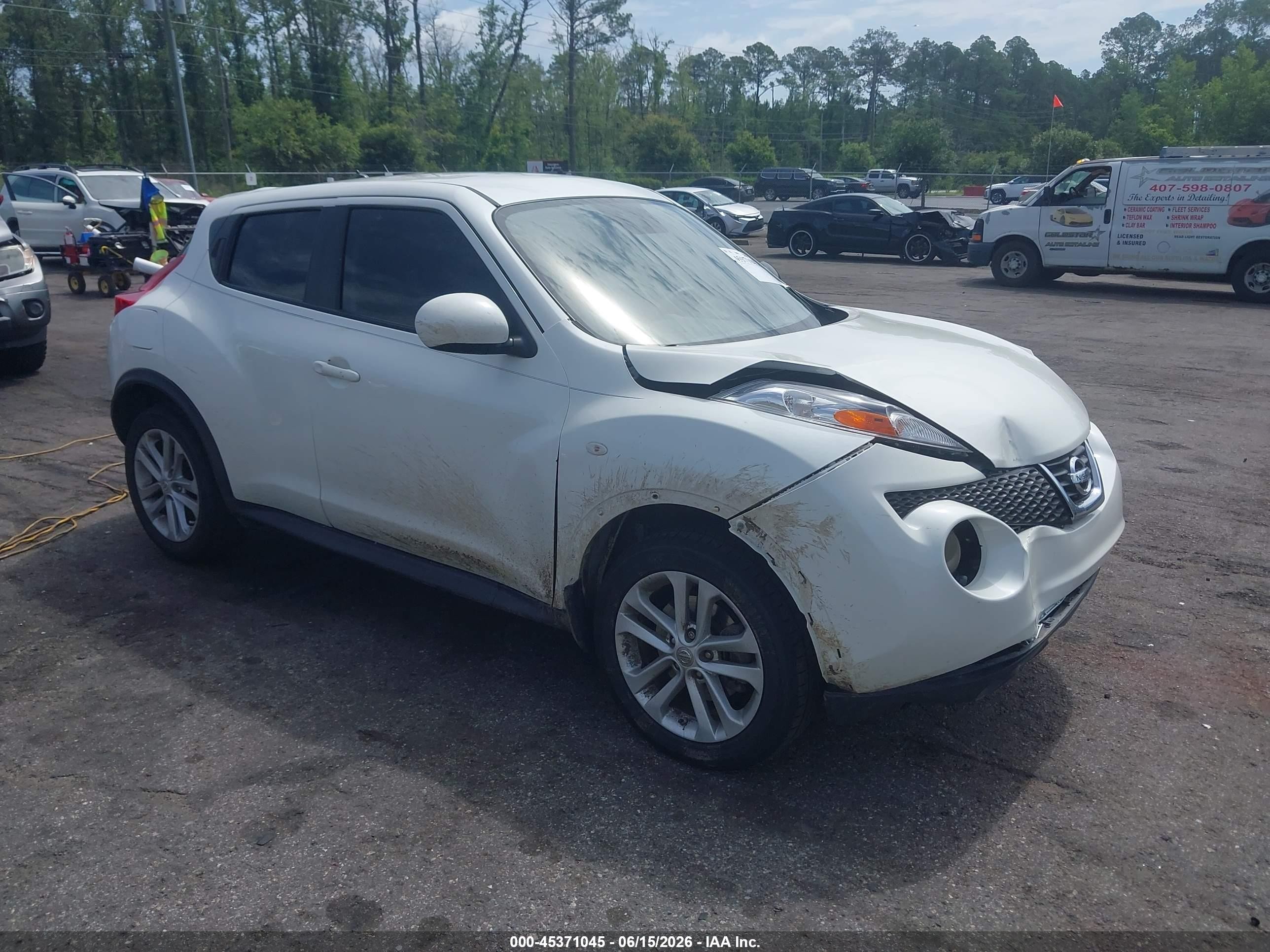 2014 Nissan Juke S White vin: JN8AF5MR7ET350910