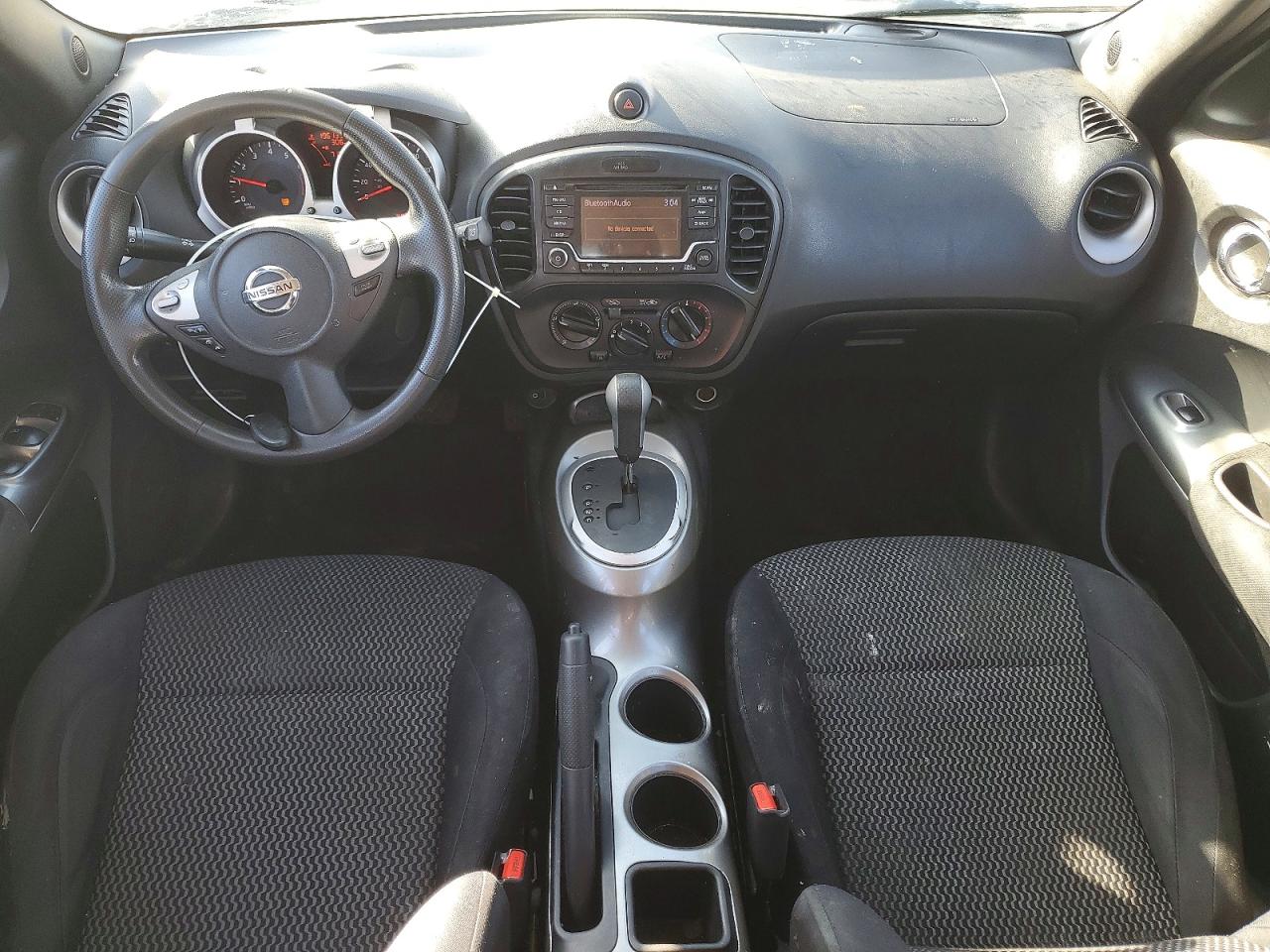 2015 Nissan Juke S Silver vin: JN8AF5MR7FT506851