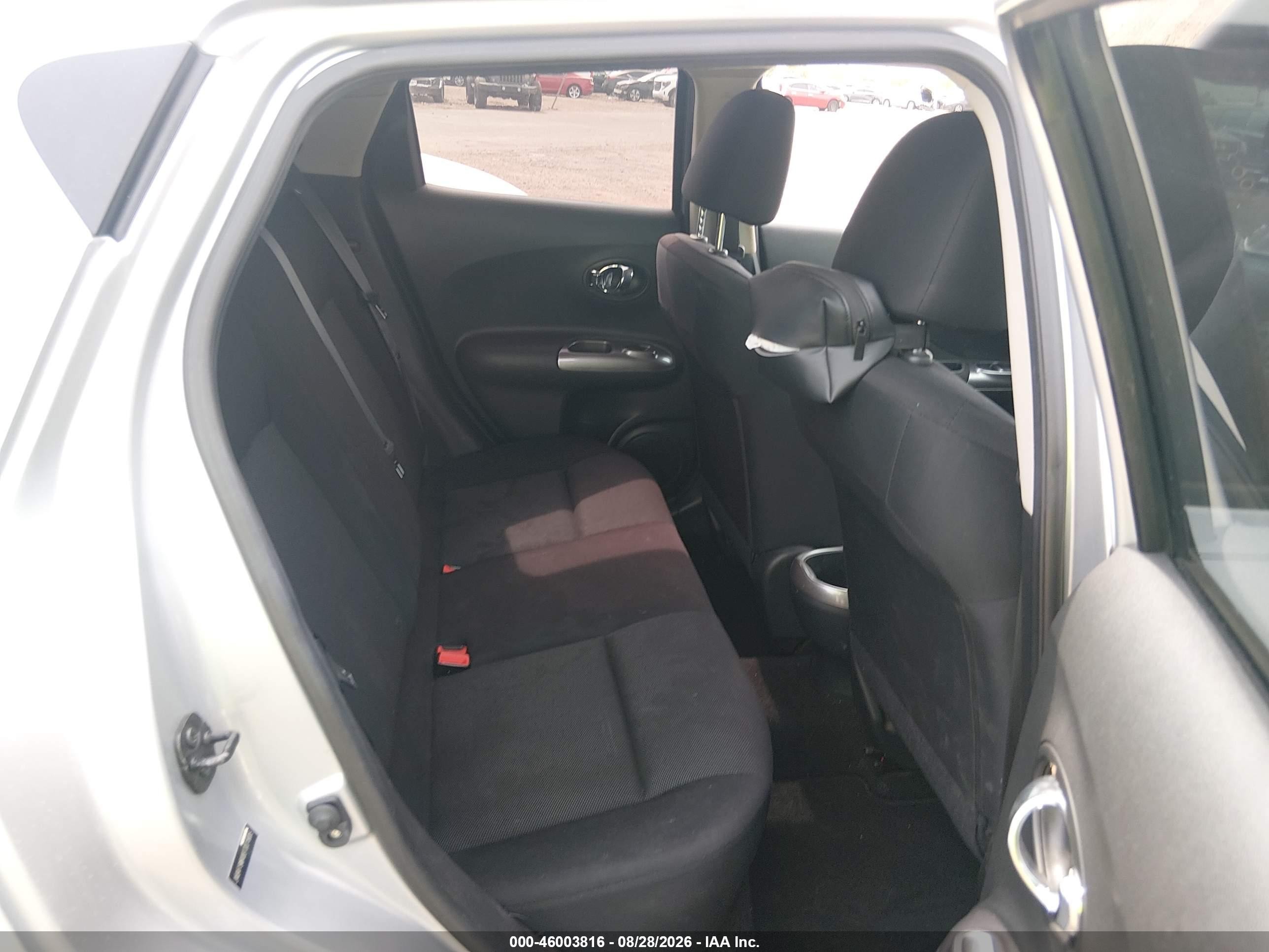 2011 Nissan Juke S Silver vin: JN8AF5MR8BT001685