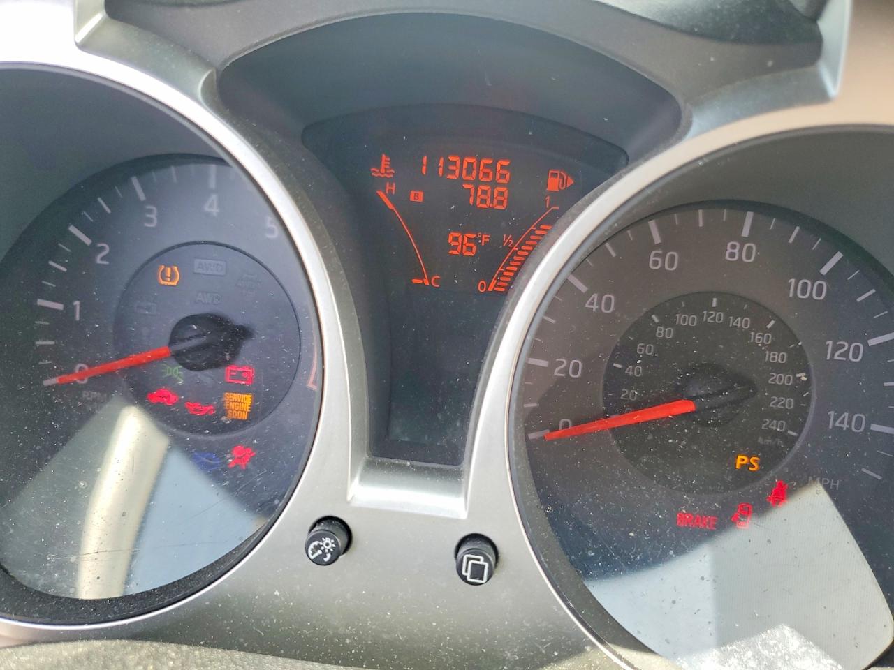 2011 Nissan Juke S Серебряный vin: JN8AF5MR8BT012170