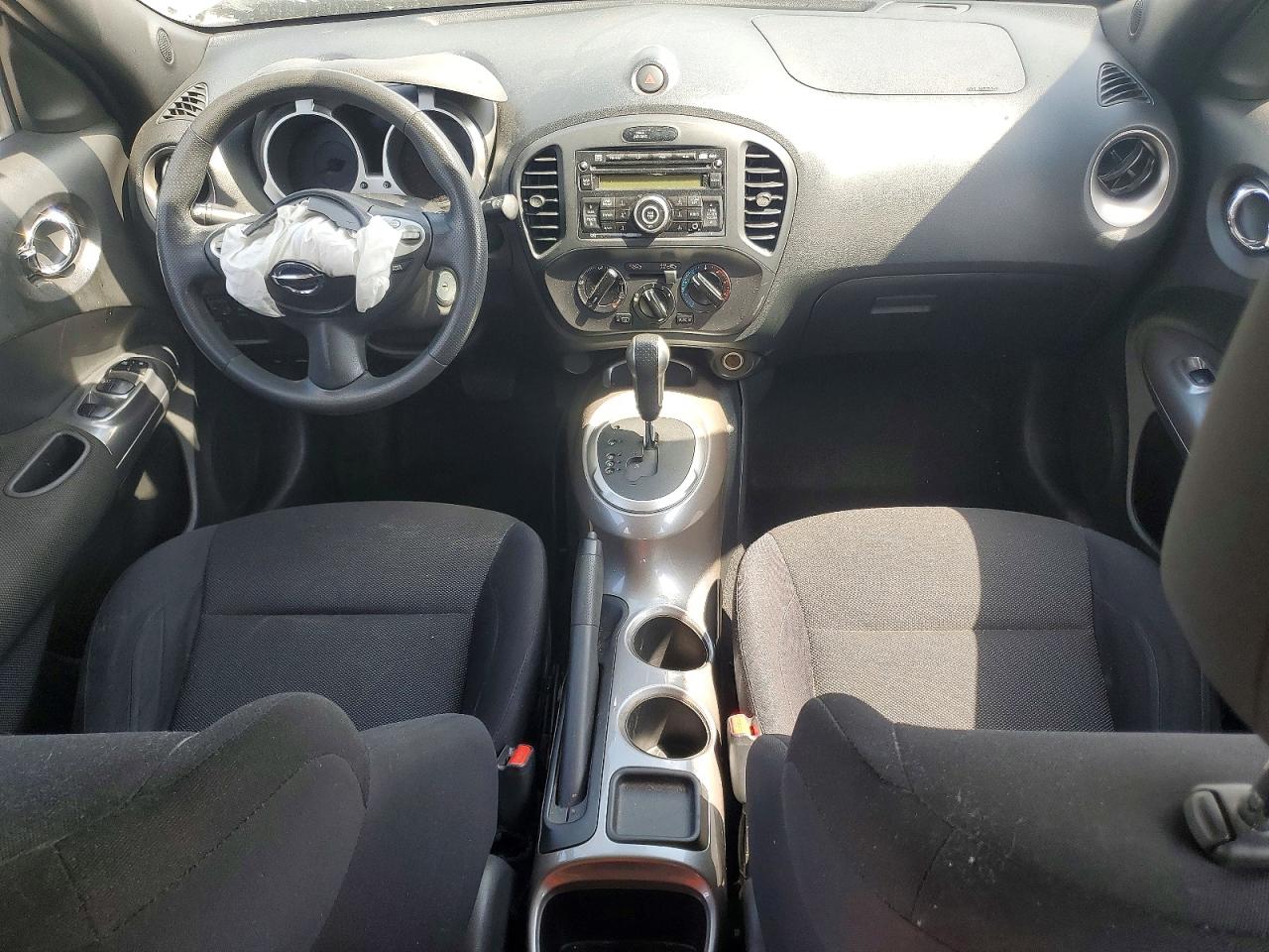 2011 Nissan Juke S Серебряный vin: JN8AF5MR8BT012170
