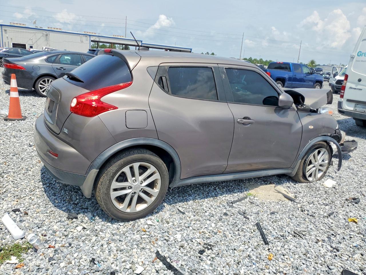2011 Nissan Juke S Gray vin: JN8AF5MR8BT016008