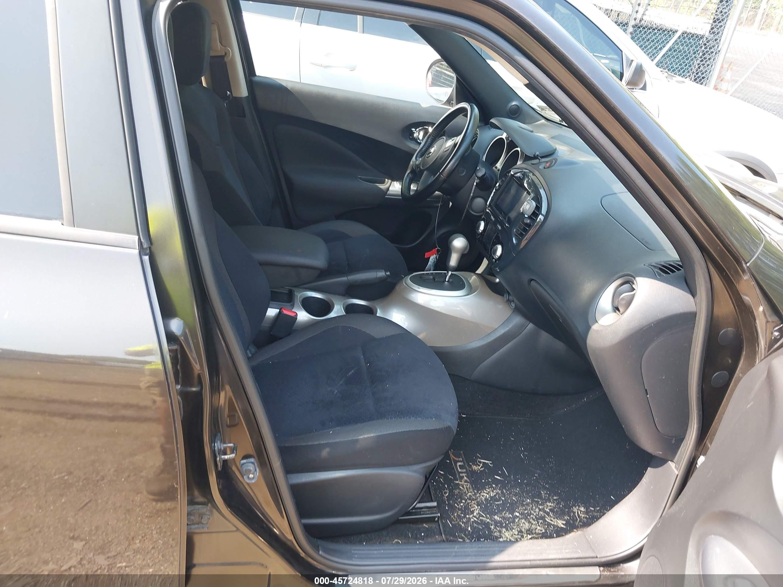 2011 Nissan Juke Sv Gray vin: JN8AF5MR8BT018017