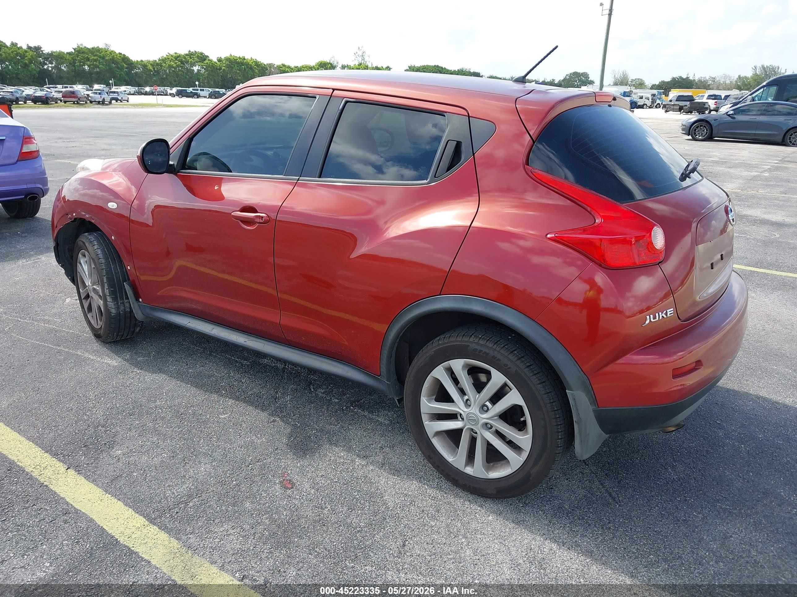 2013 Nissan Juke S Red vin: JN8AF5MR8DT211836