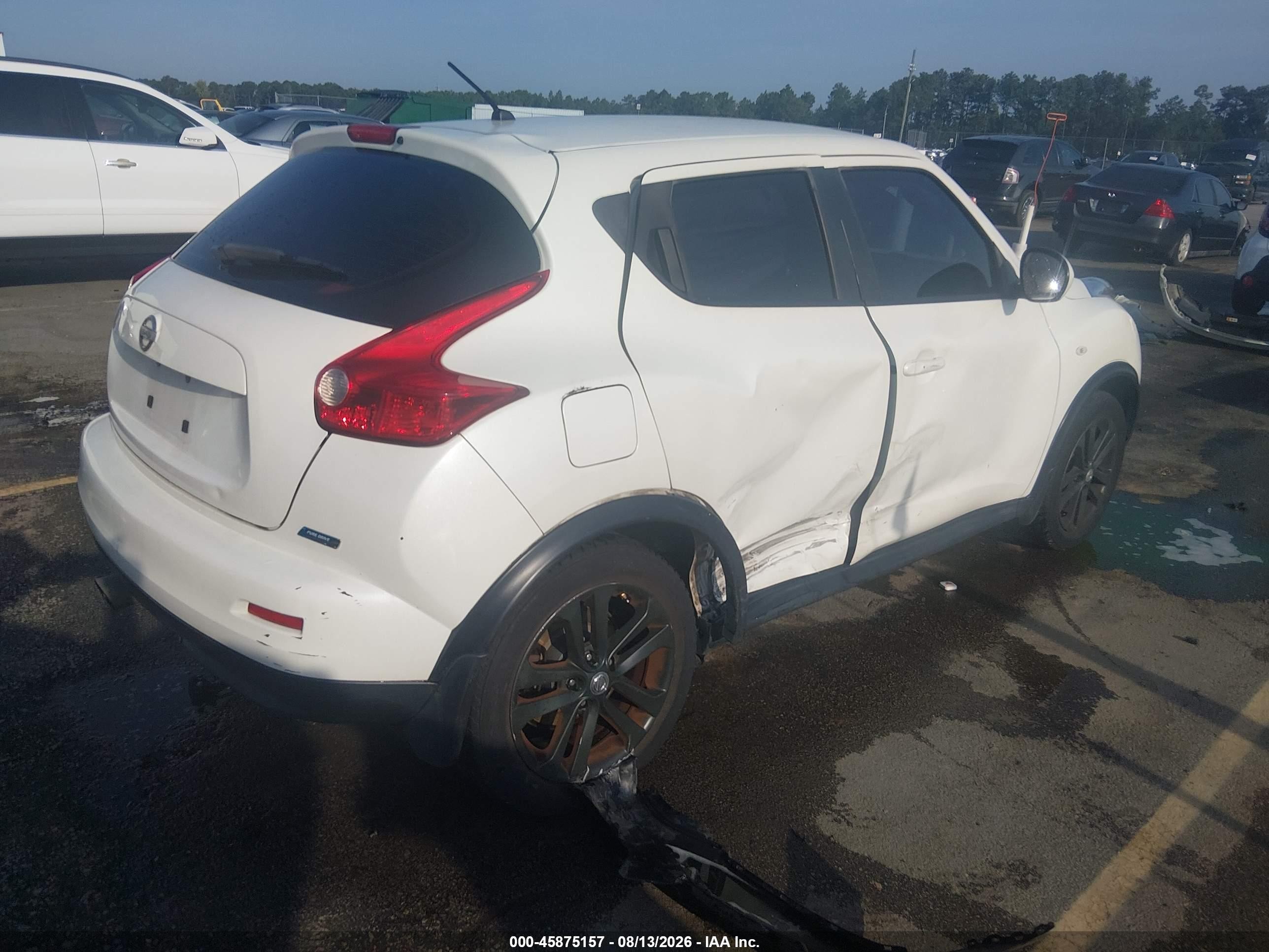 2014 Nissan Juke S White vin: JN8AF5MR8ET350883