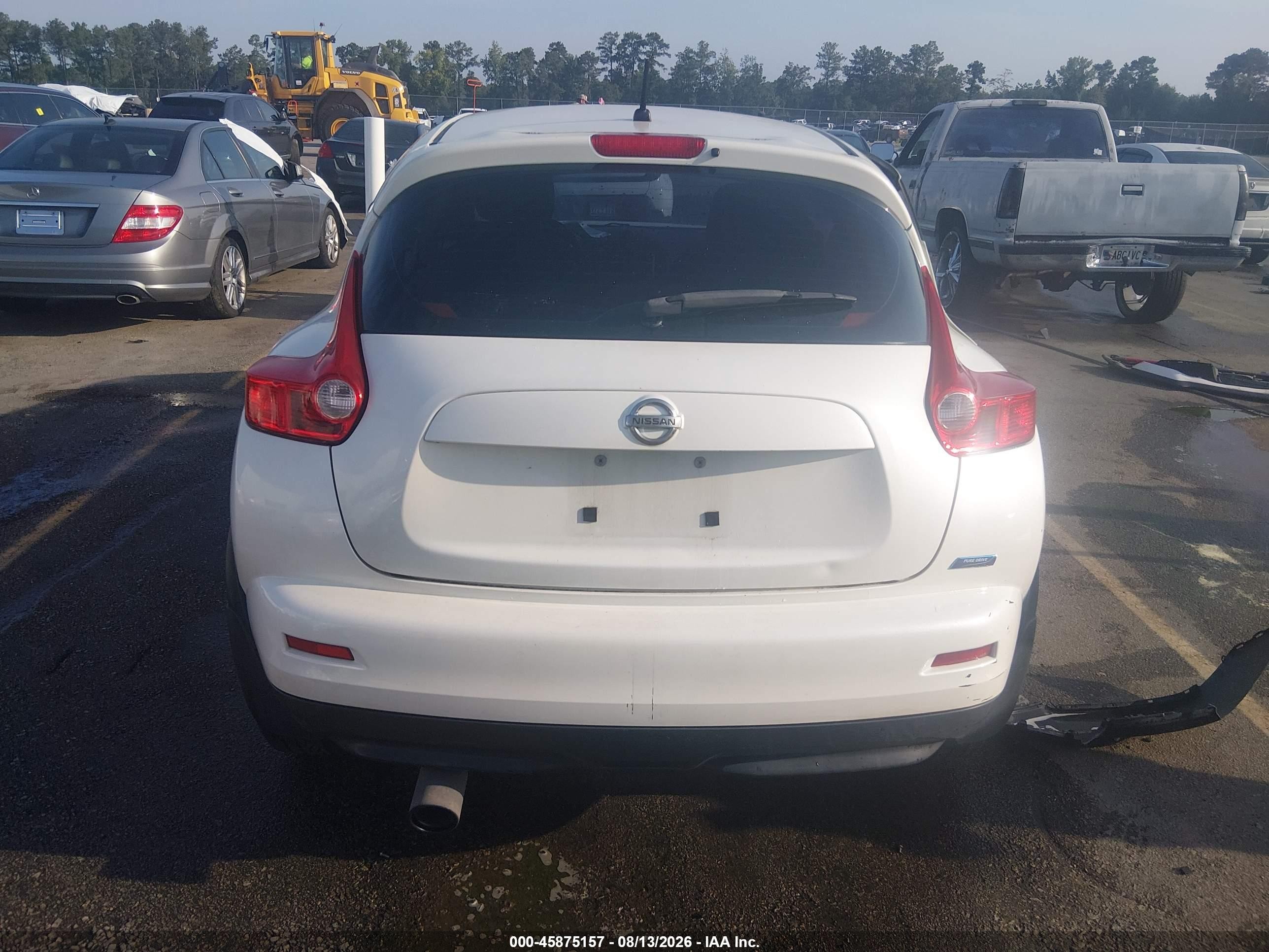 2014 Nissan Juke S White vin: JN8AF5MR8ET350883