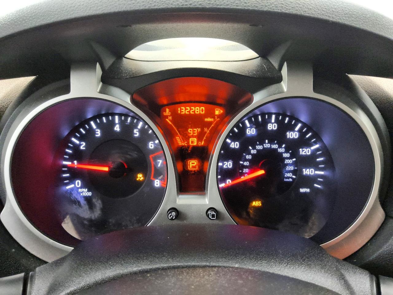 2014 Nissan Juke S Silver vin: JN8AF5MR8ET353959