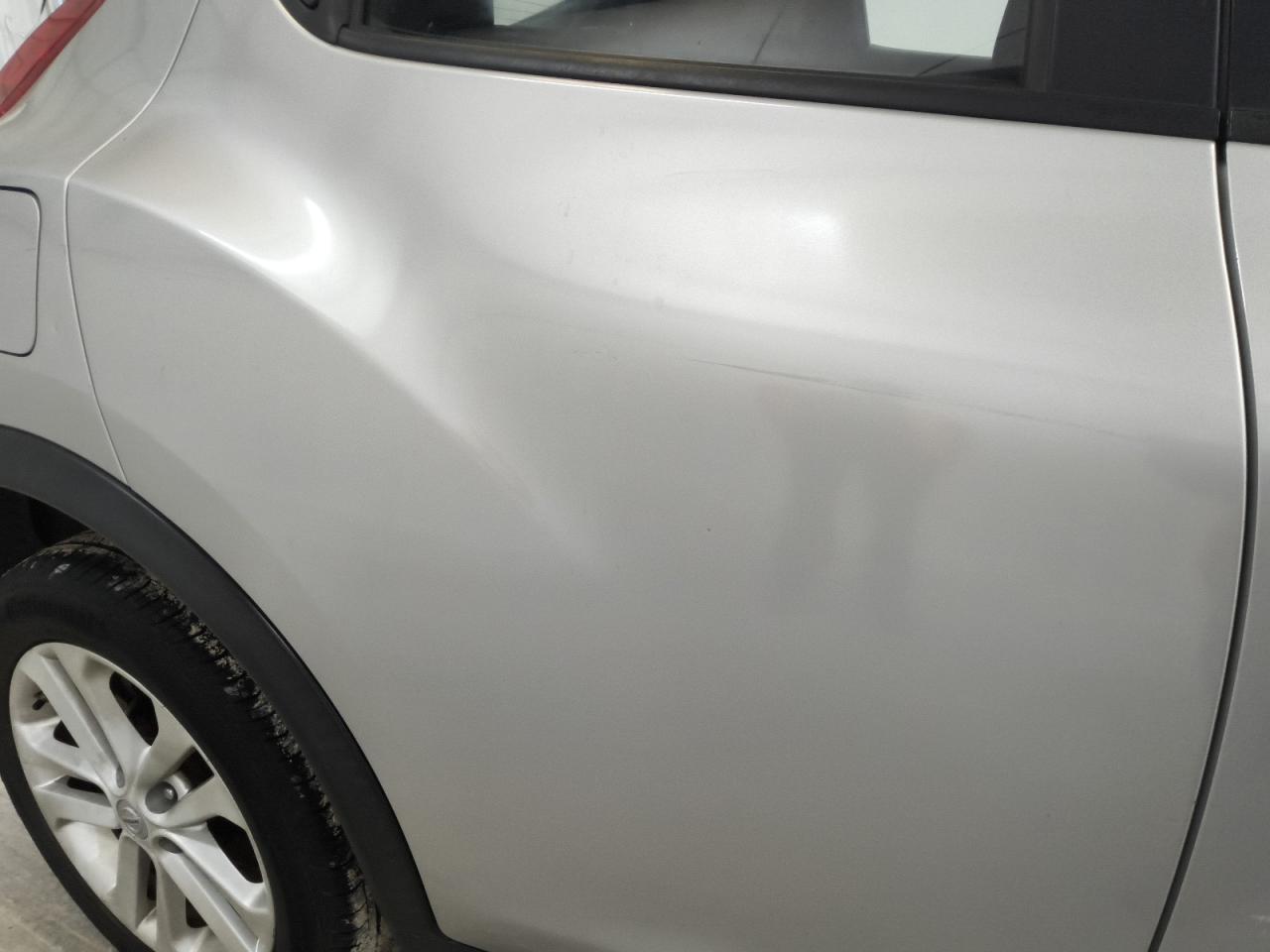 2014 Nissan Juke S Silver vin: JN8AF5MR8ET353959 Damage: Right Rear Door, Multiple Scratches Heavy, 3