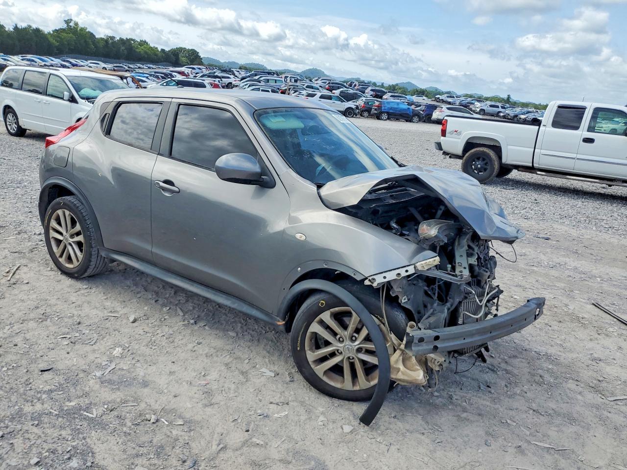 2014 Nissan Juke S Gray vin: JN8AF5MR8ET356618