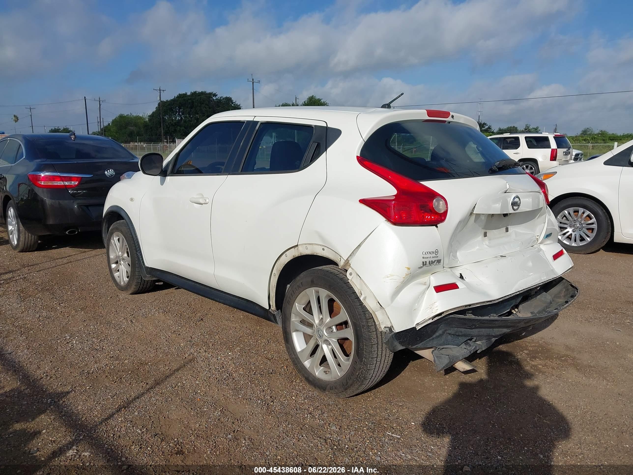 2014 Nissan Juke S White vin: JN8AF5MR8ET356702