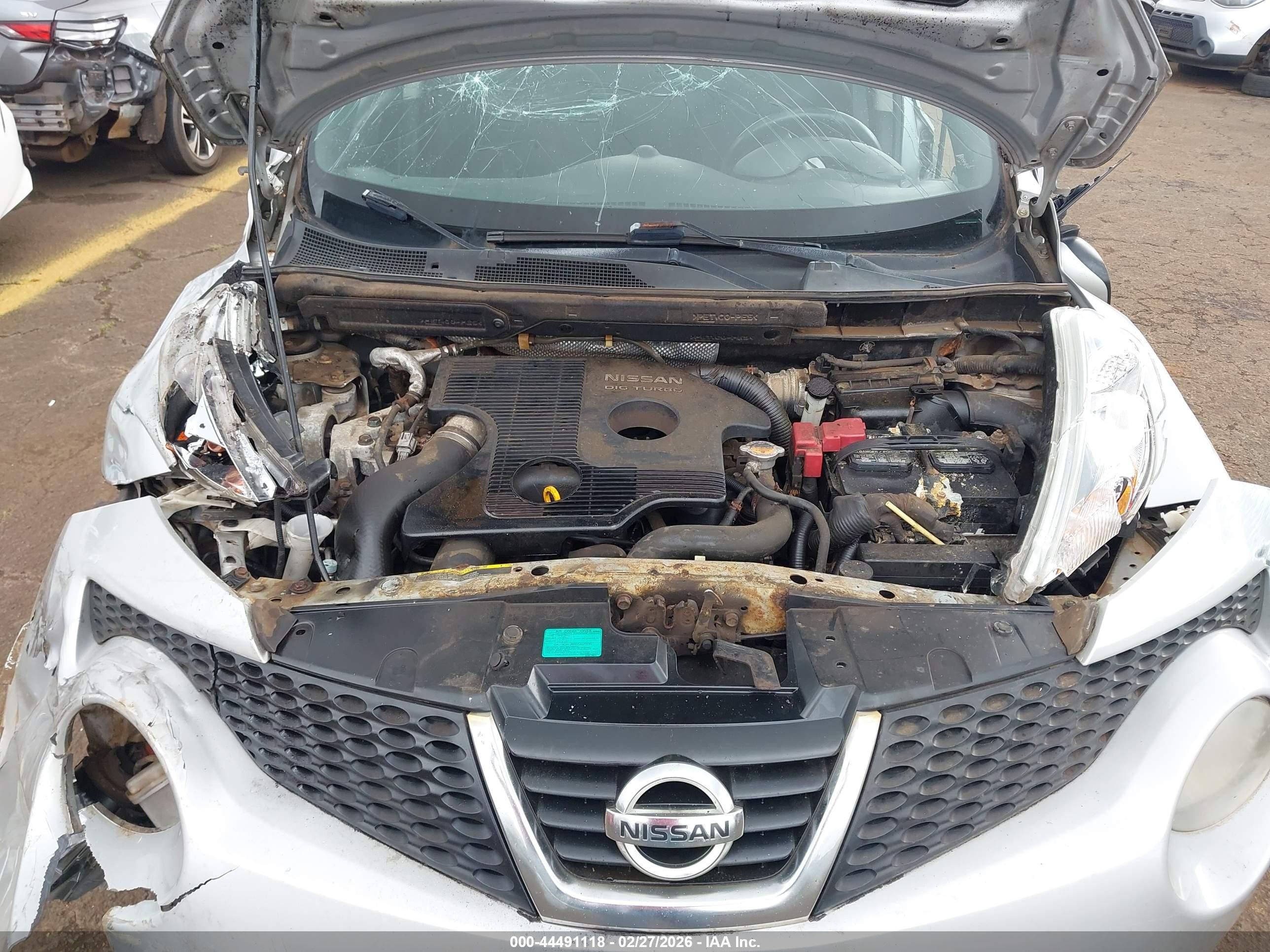 2014 Nissan Juke S Серебряный vin: JN8AF5MR8ET361110