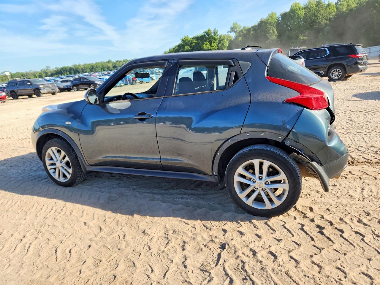 2014 Nissan Juke S Teal vin: JN8AF5MR8ET451776