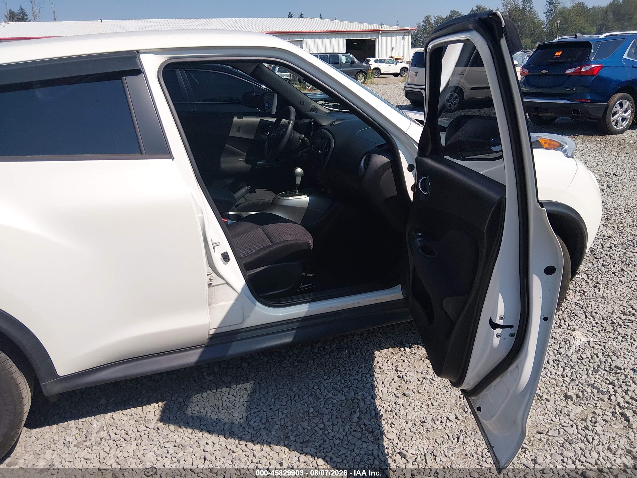 2015 Nissan Juke S White vin: JN8AF5MR8FT503103