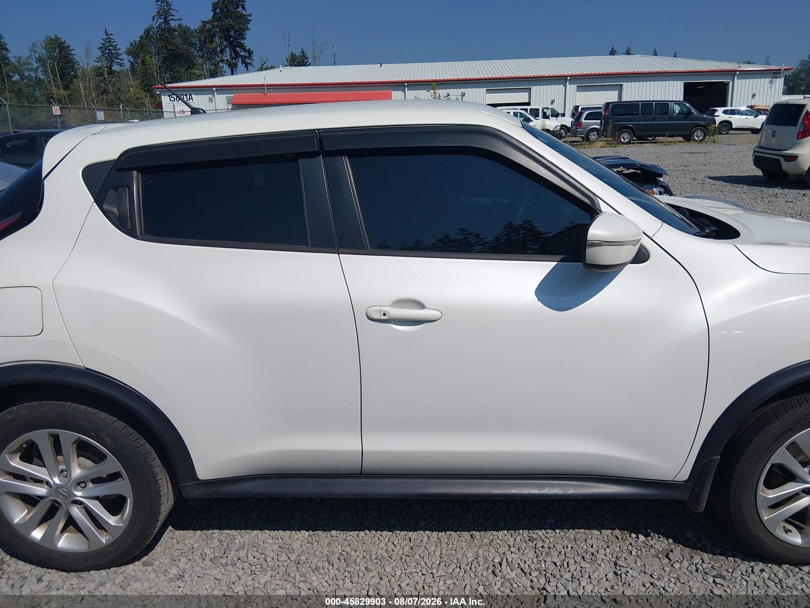 2015 Nissan Juke S White vin: JN8AF5MR8FT503103
