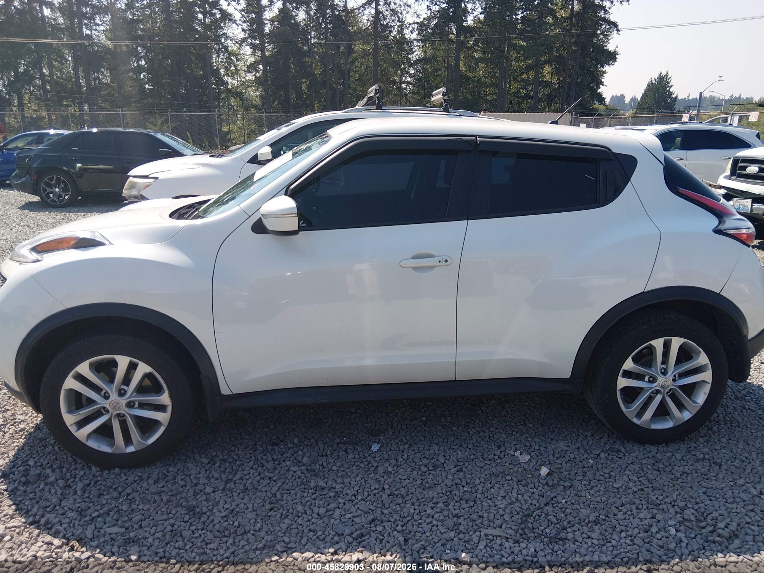 2015 Nissan Juke S White vin: JN8AF5MR8FT503103