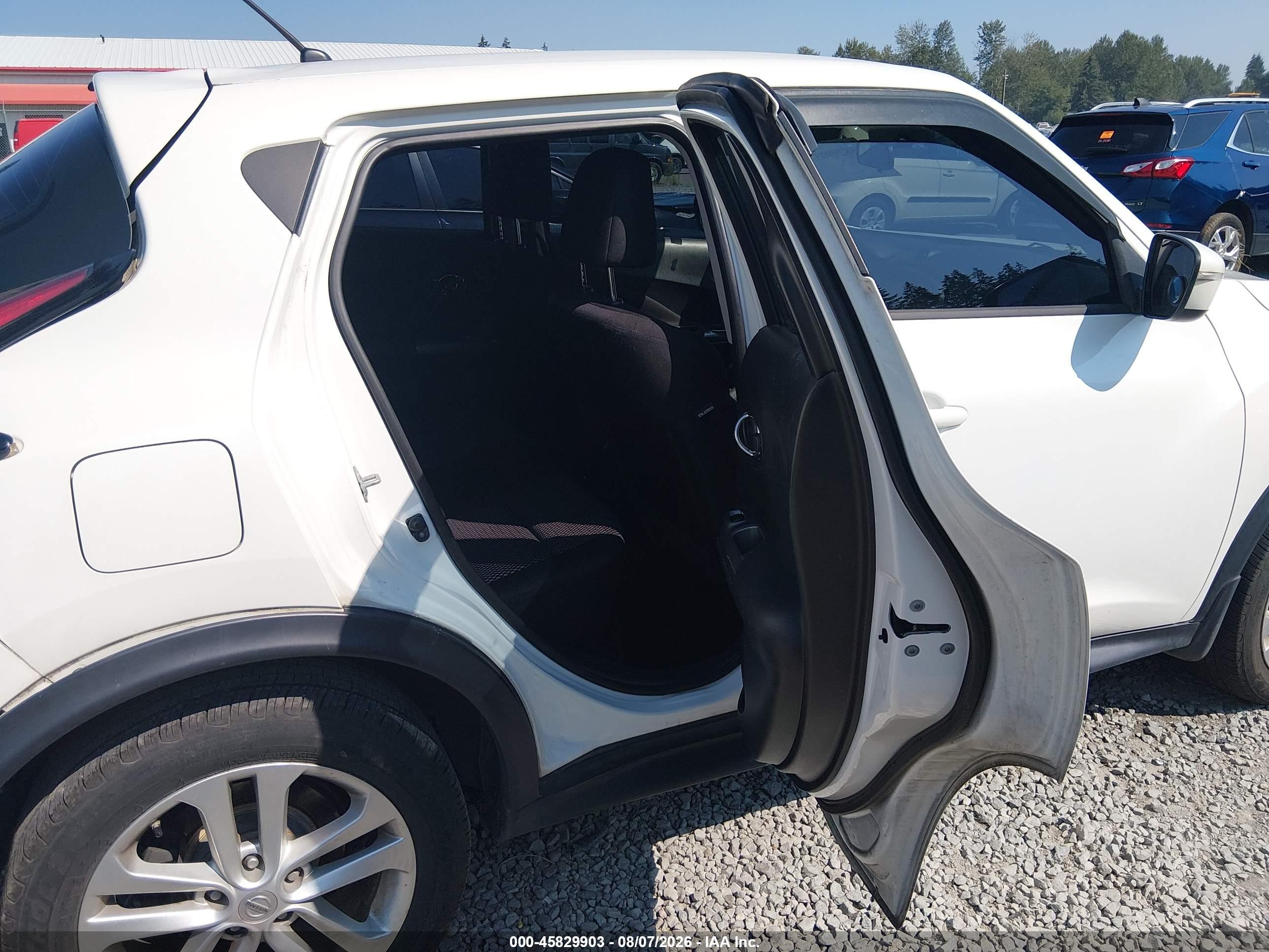 2015 Nissan Juke S White vin: JN8AF5MR8FT503103