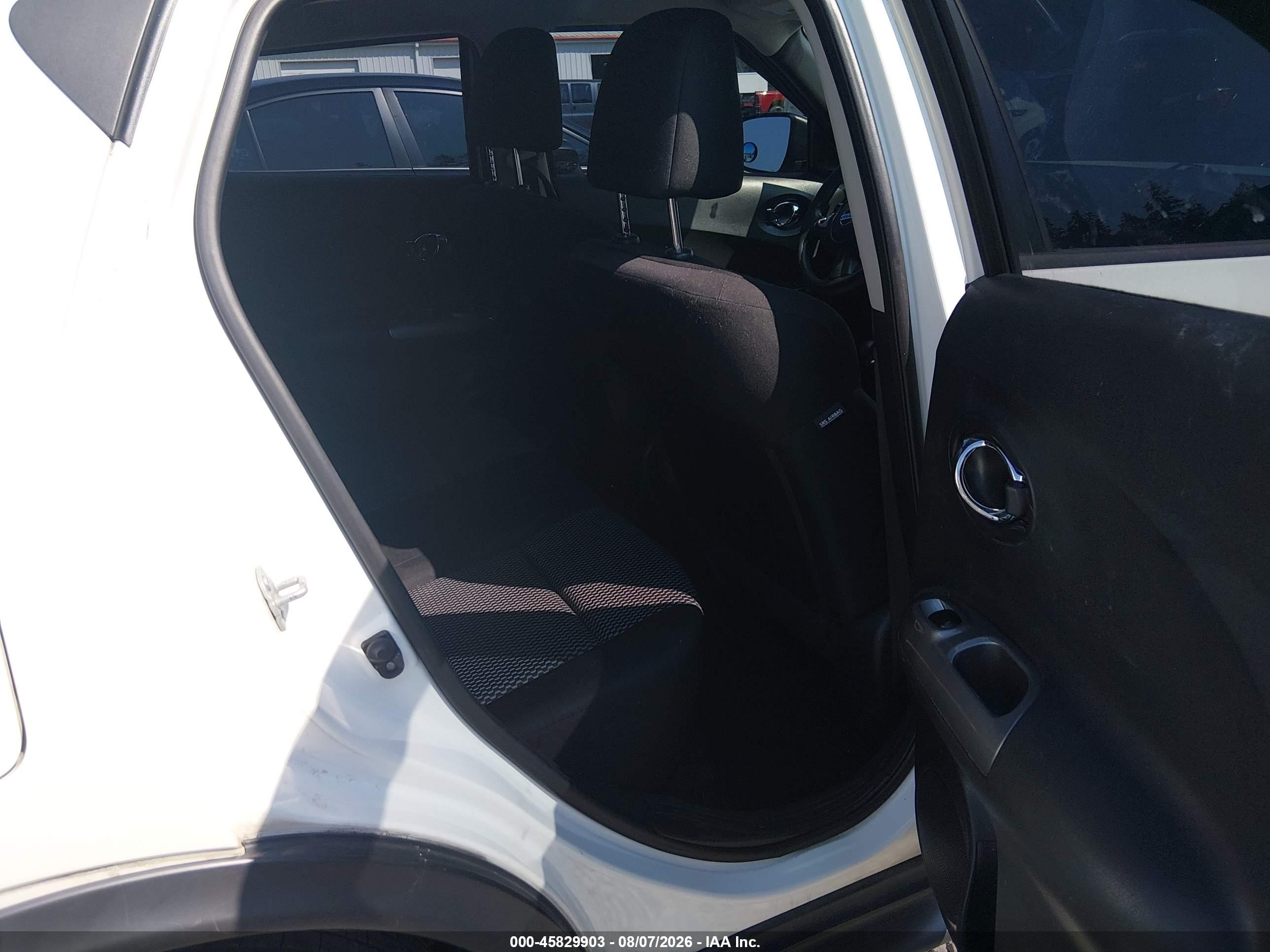 2015 Nissan Juke S White vin: JN8AF5MR8FT503103