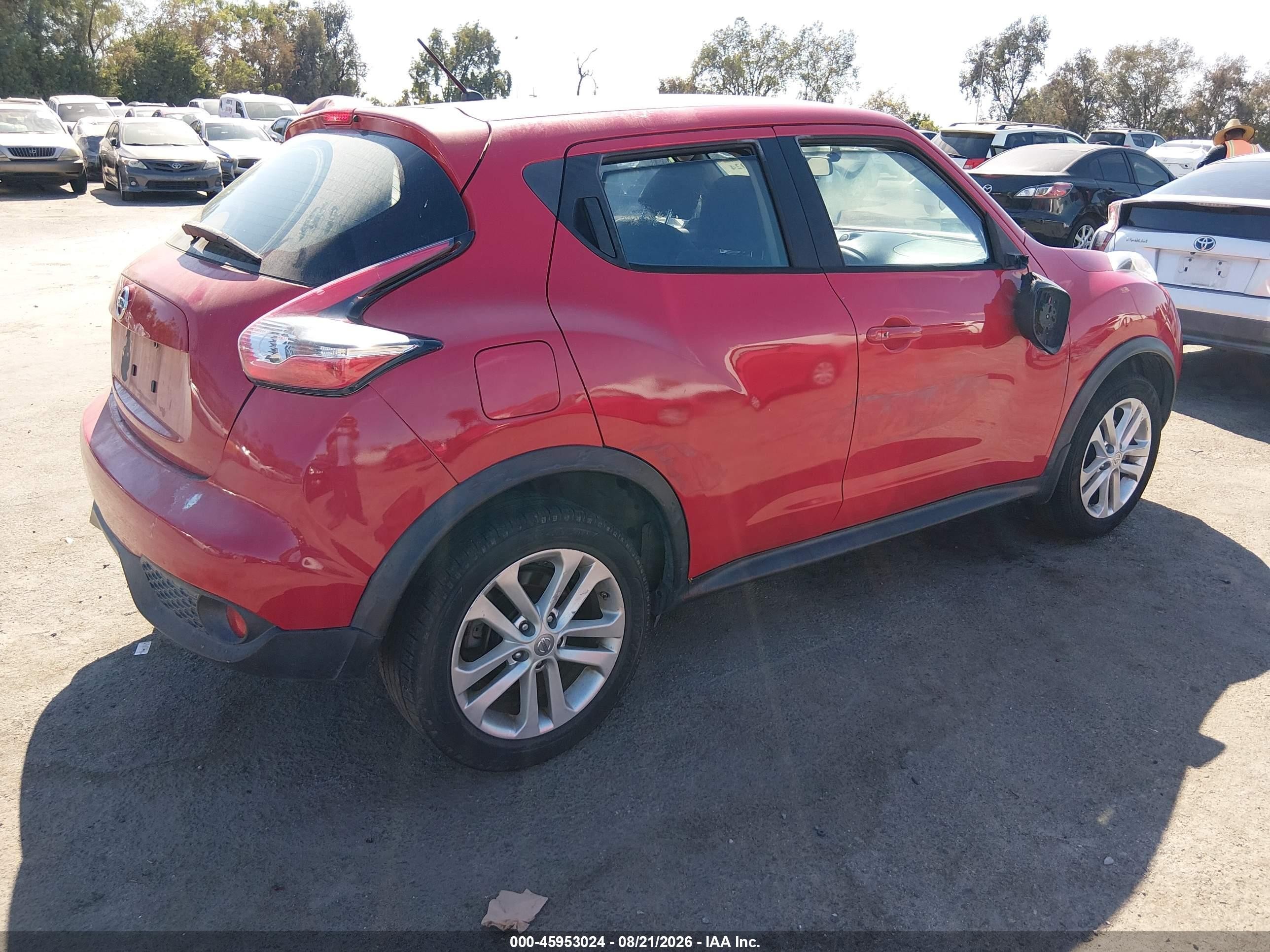 2015 Nissan Juke S Red vin: JN8AF5MR8FT503148