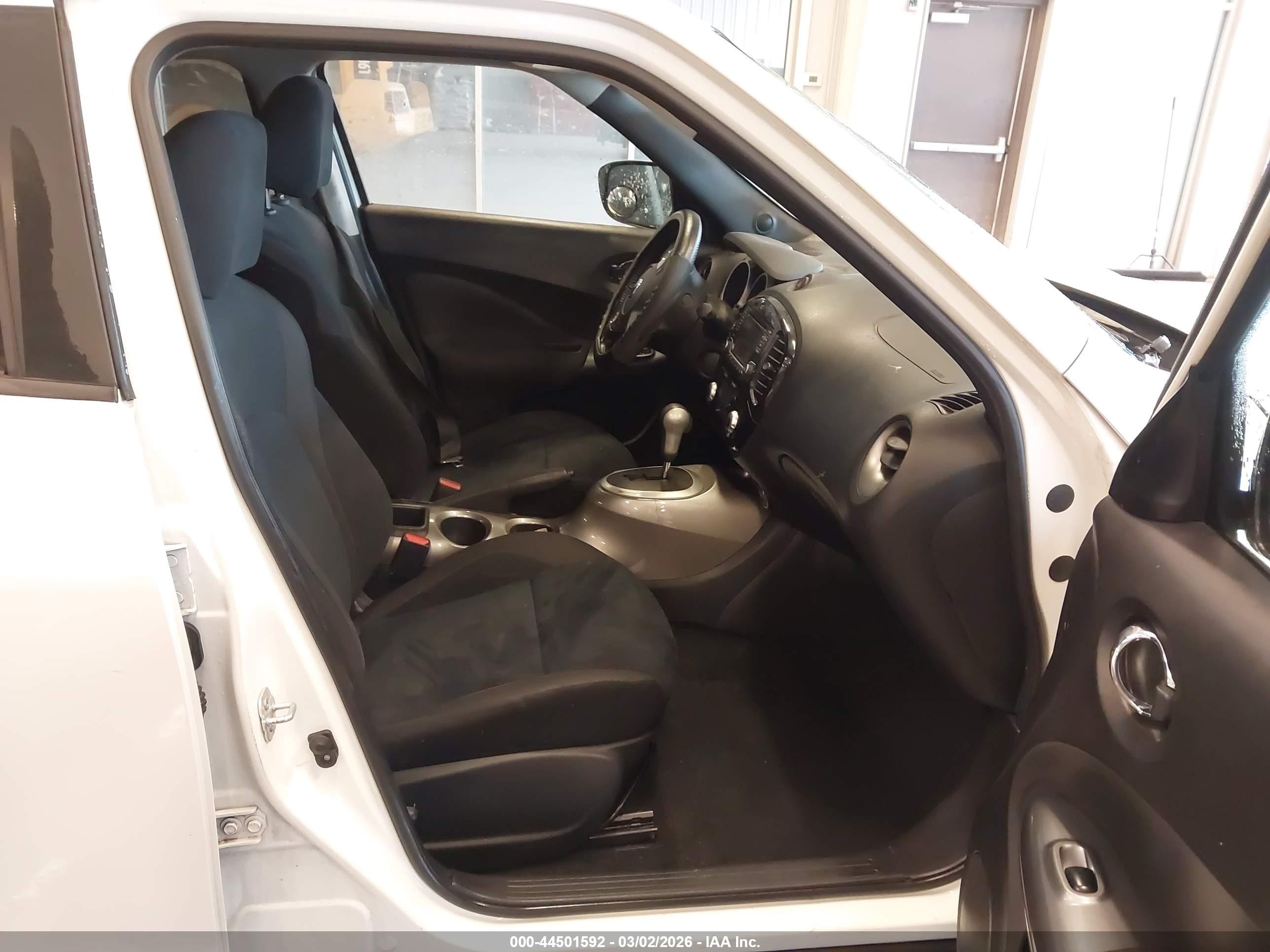 2015 Nissan Juke Sv White vin: JN8AF5MR8FT504381