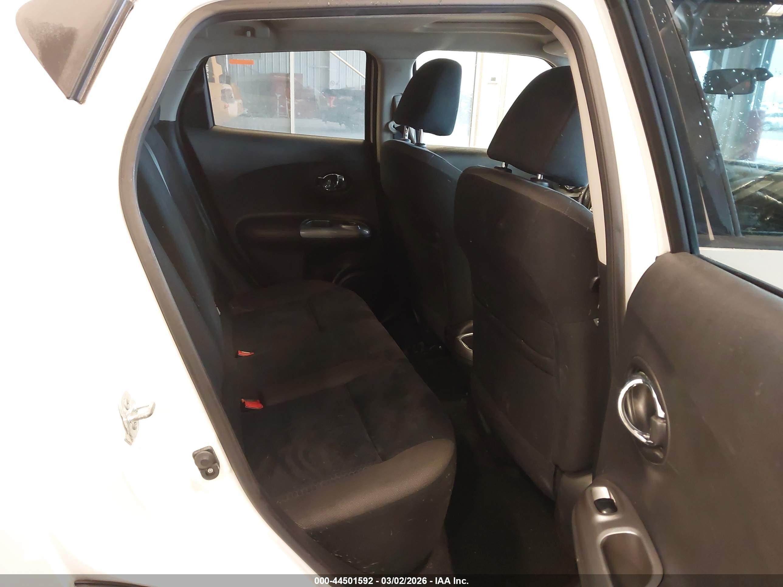 2015 Nissan Juke Sv White vin: JN8AF5MR8FT504381