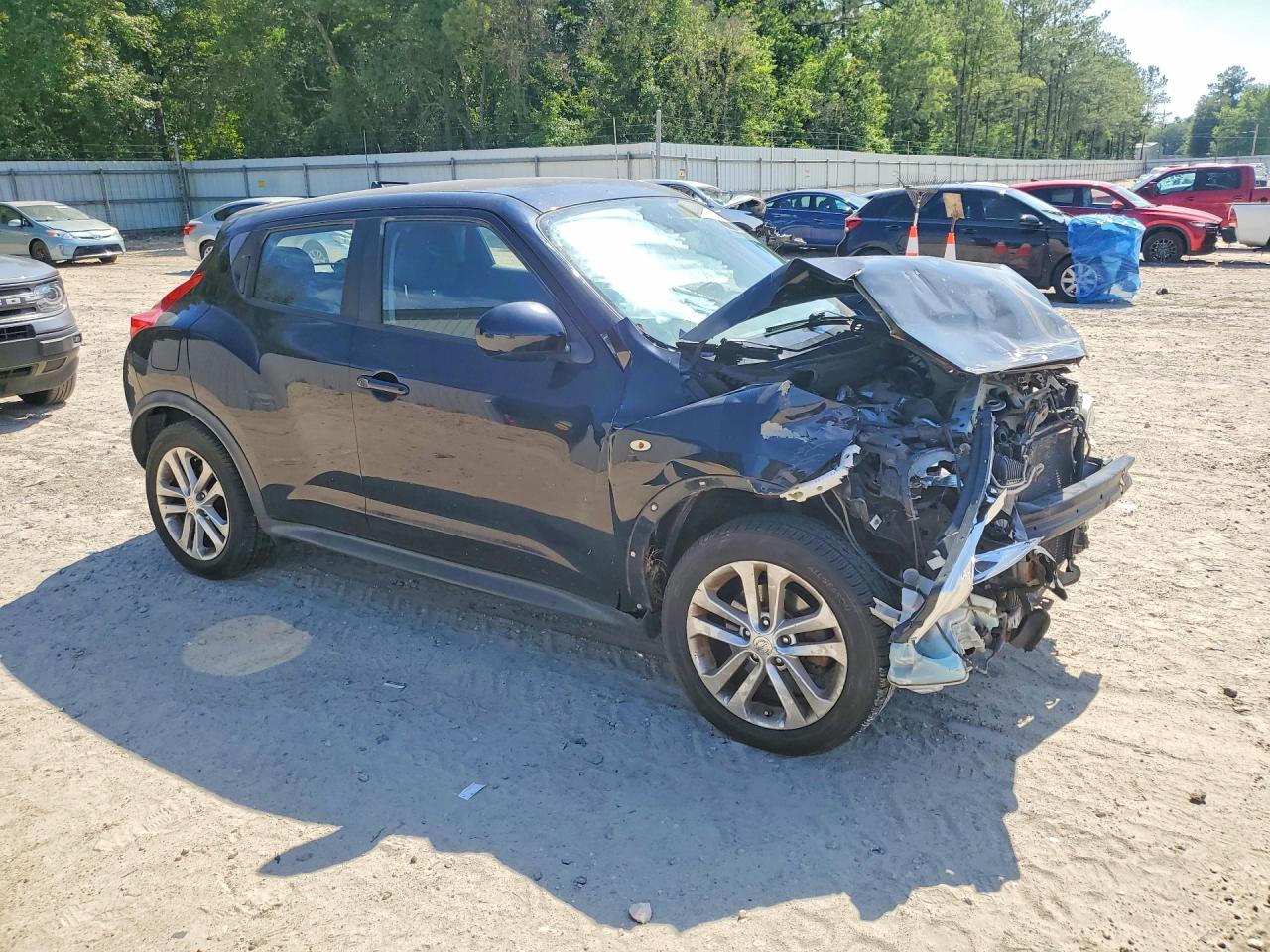 2011 Nissan Juke S Charcoal vin: JN8AF5MR9BT008063