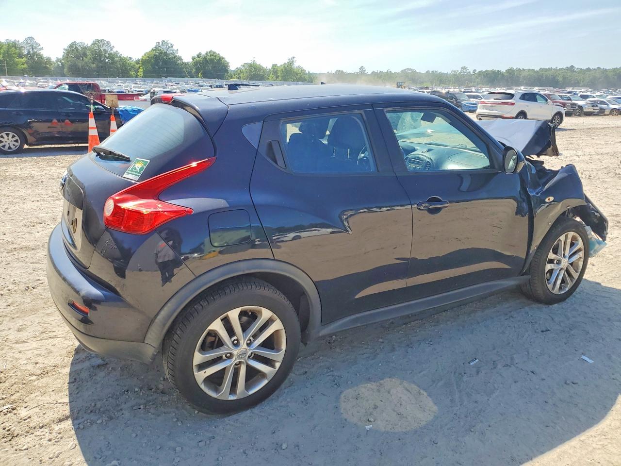 2011 Nissan Juke S Charcoal vin: JN8AF5MR9BT008063