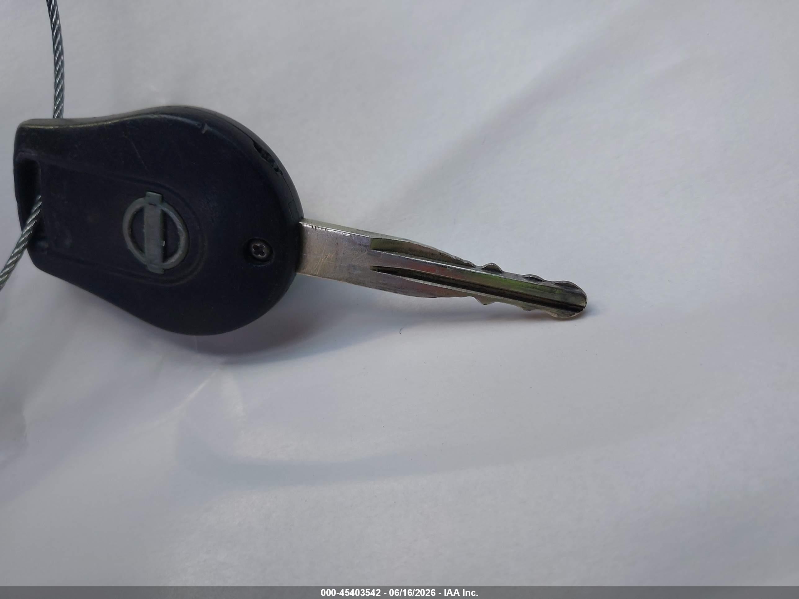 2011 Nissan Juke S Silver vin: JN8AF5MR9BT010492
