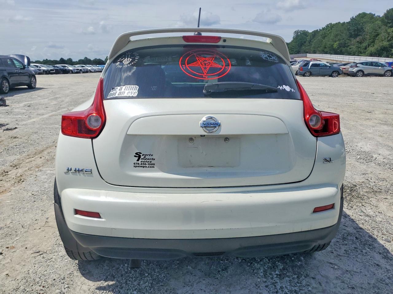 2011 Nissan Juke S White vin: JN8AF5MR9BT020570