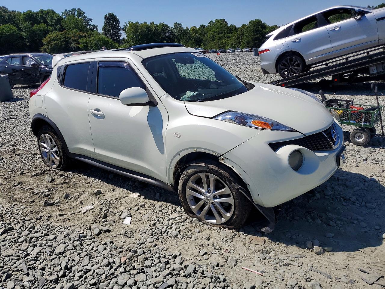 2012 Nissan Juke S White vin: JN8AF5MR9CT102221