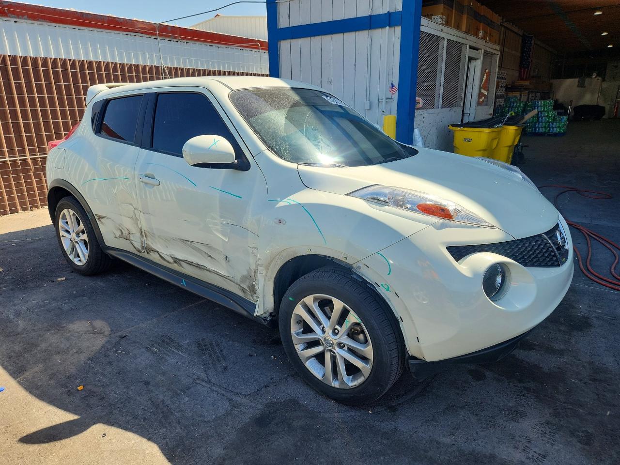 2012 Nissan Juke S White vin: JN8AF5MR9CT115454