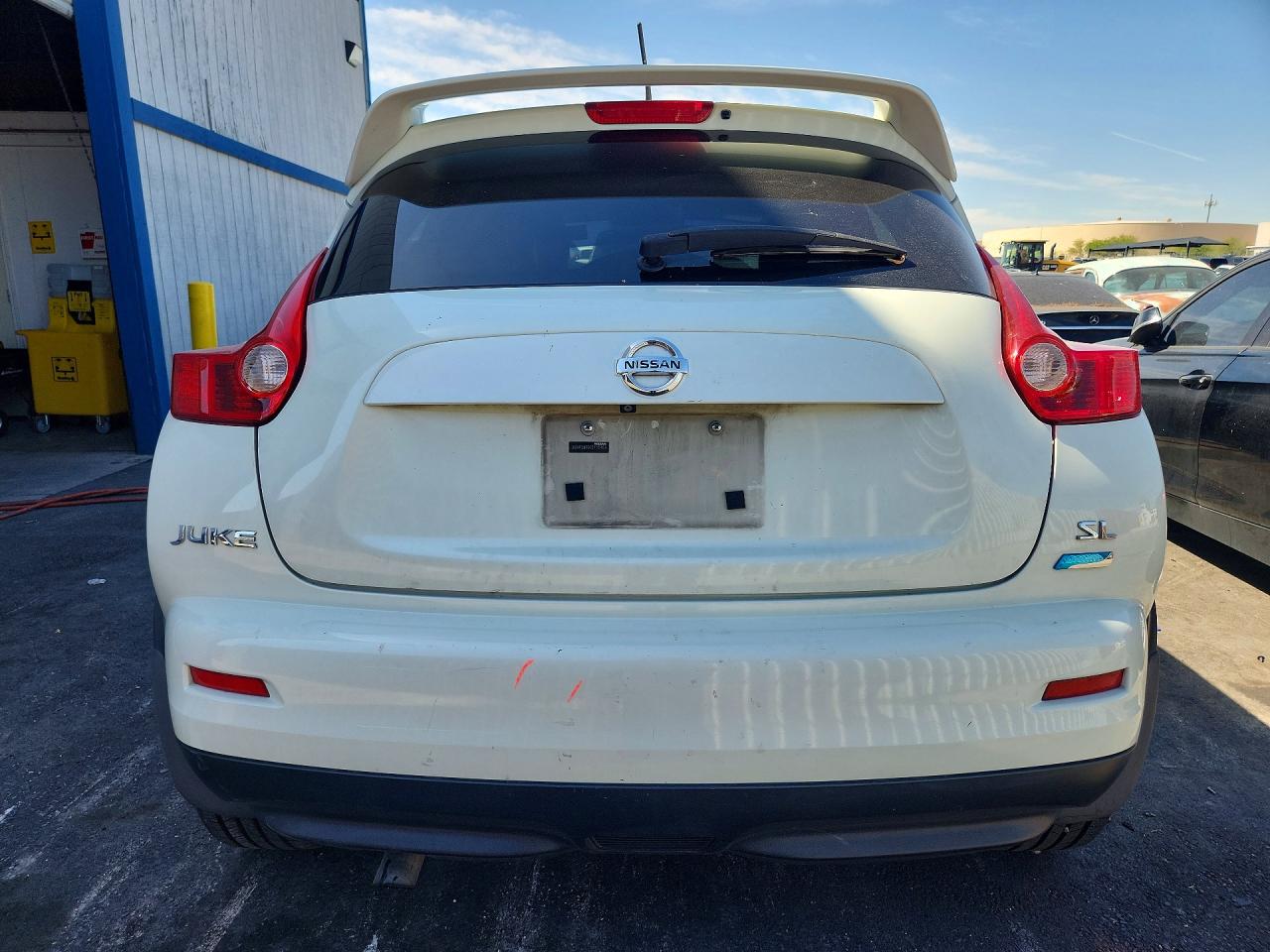 2012 Nissan Juke S White vin: JN8AF5MR9CT115454