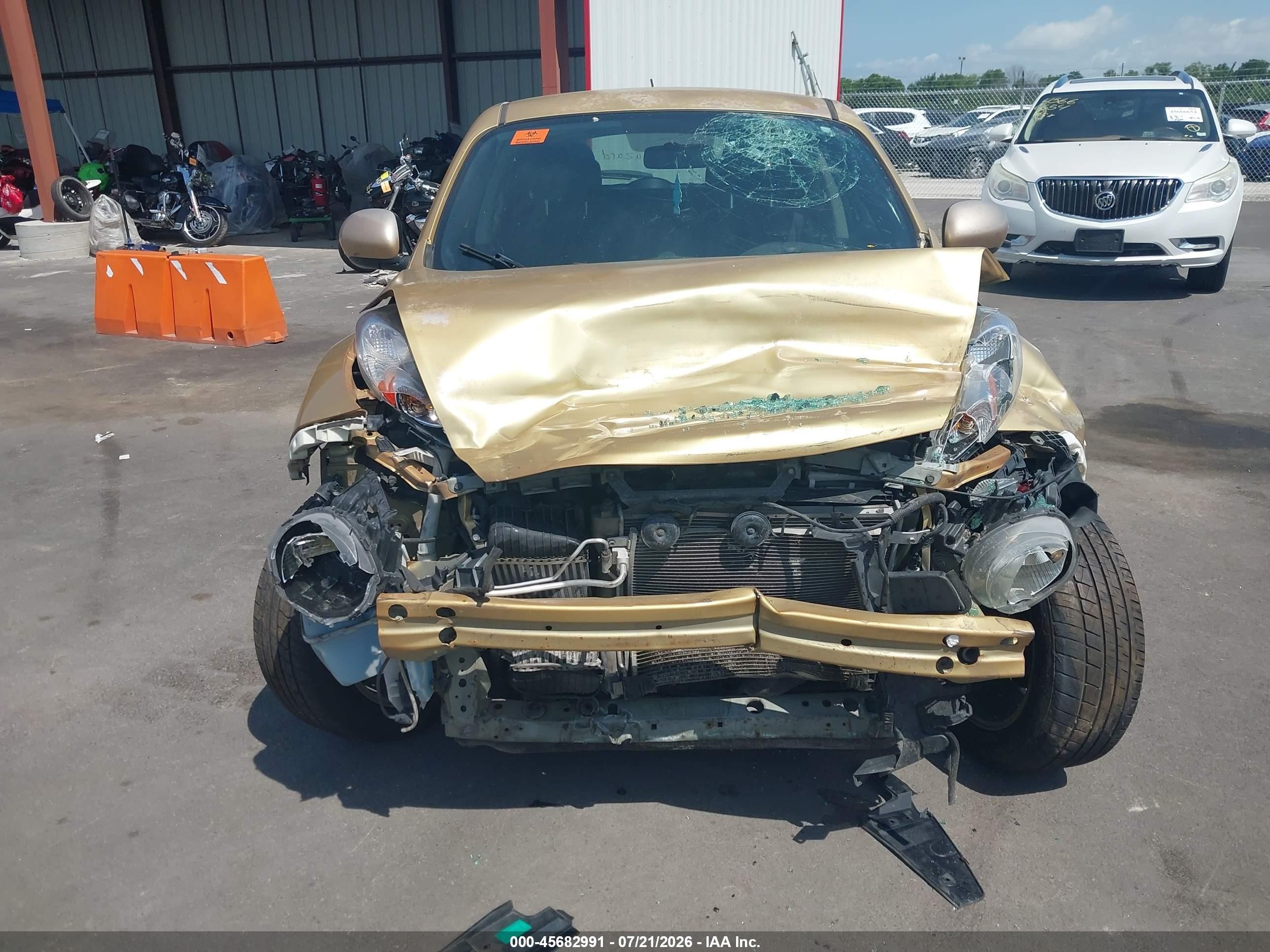 2013 Nissan Juke S Gold vin: JN8AF5MR9DT200117