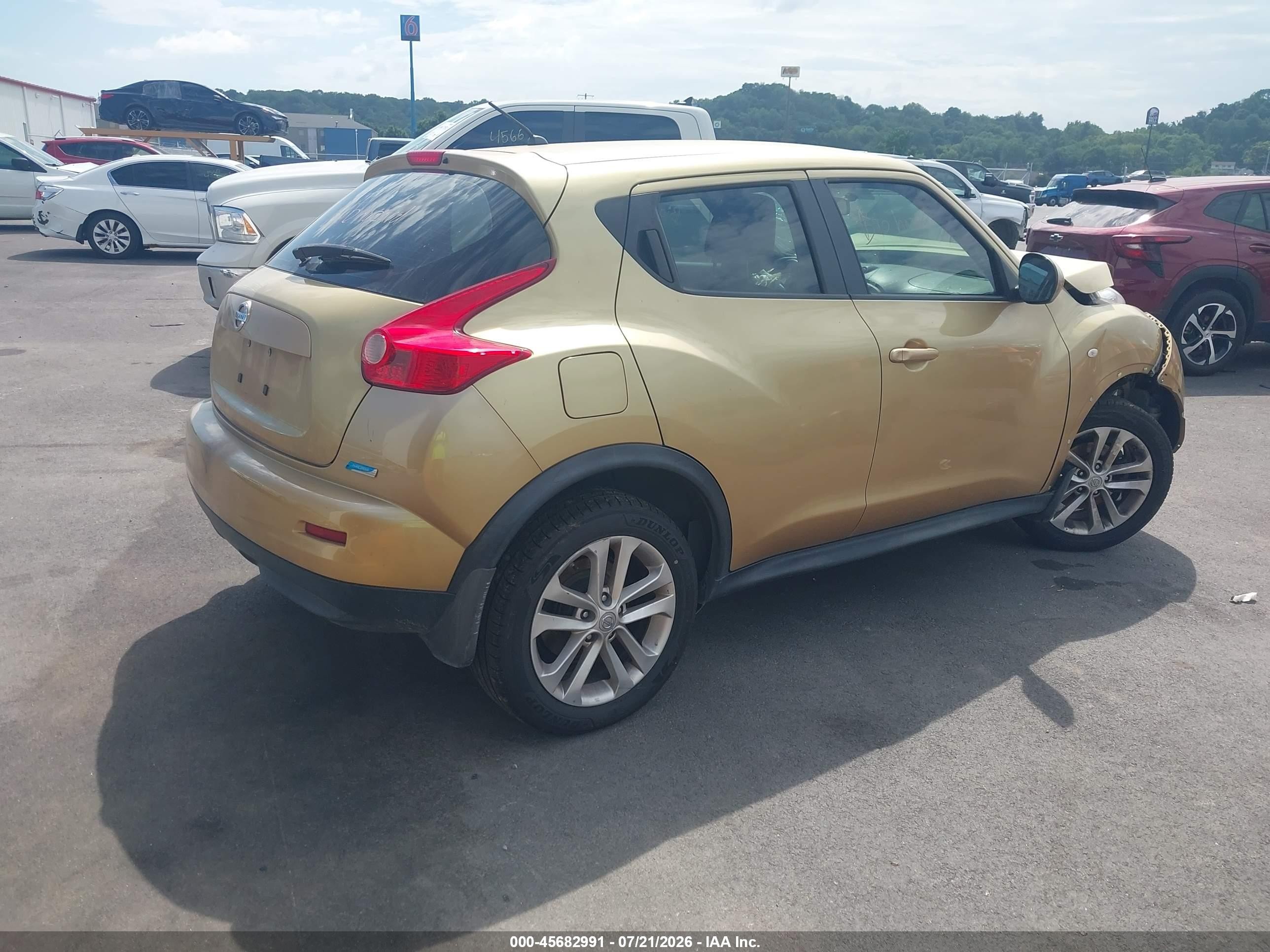 2013 Nissan Juke S Gold vin: JN8AF5MR9DT200117
