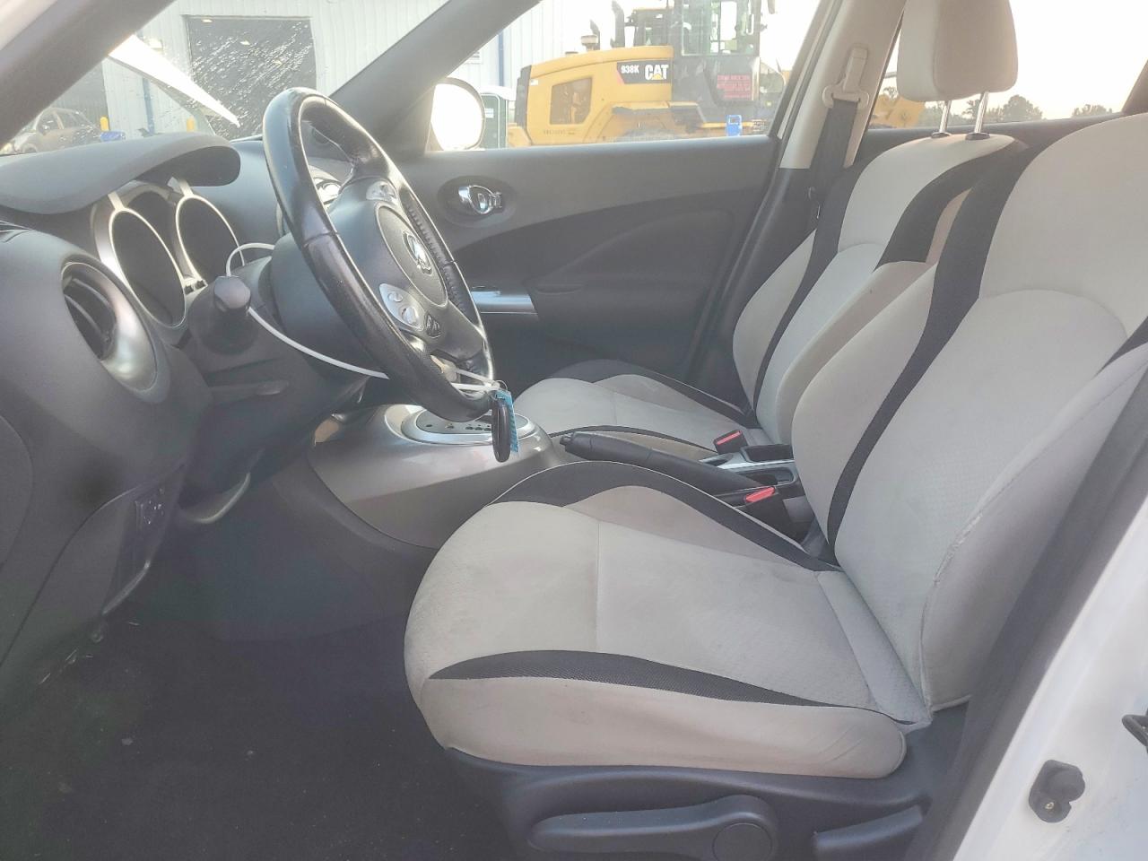2013 Nissan Juke S White vin: JN8AF5MR9DT205818